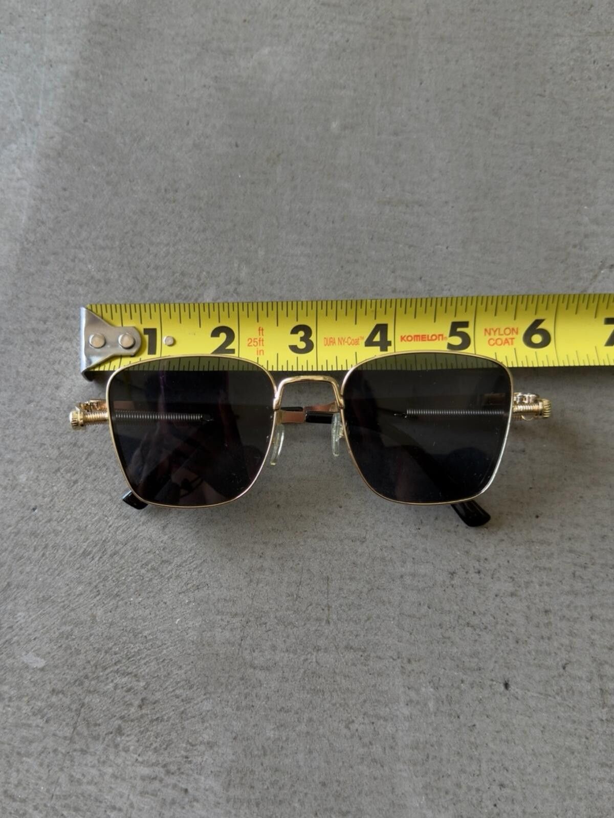 Urban Outfitters Retro Vintage Sunglasses / Gold Black Size ONE SIZE - 4 Thumbnail