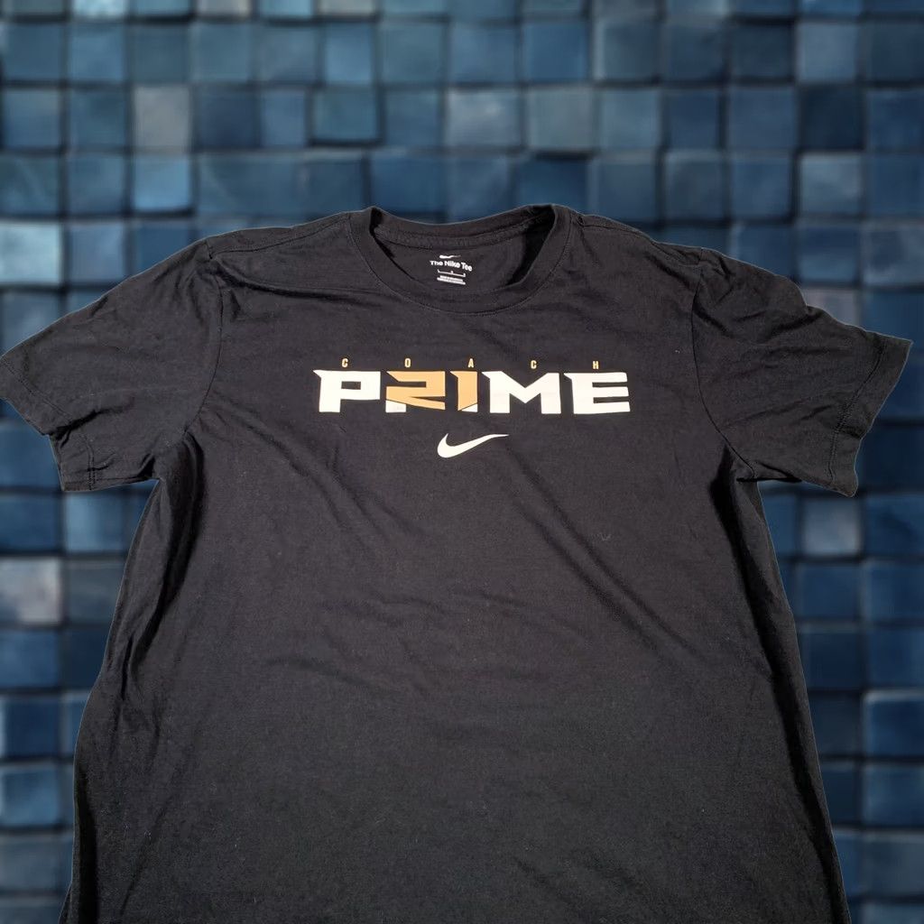 Nike Nike Shirt Mens Medium Black Gold Coach Prime Graphic Short Sleeve The Nike Tee Size US M / EU 48-50 / 2 - 1 Thumbnail