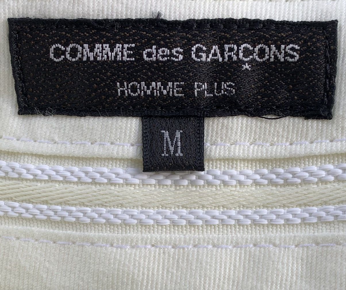 Comme des Garcons Homme Plus COMME DES GARÇONS HOMME PLUS EDWARD GOSS TEXT PRINT SHORTS Size US 32 / EU 48 - 8 Thumbnail
