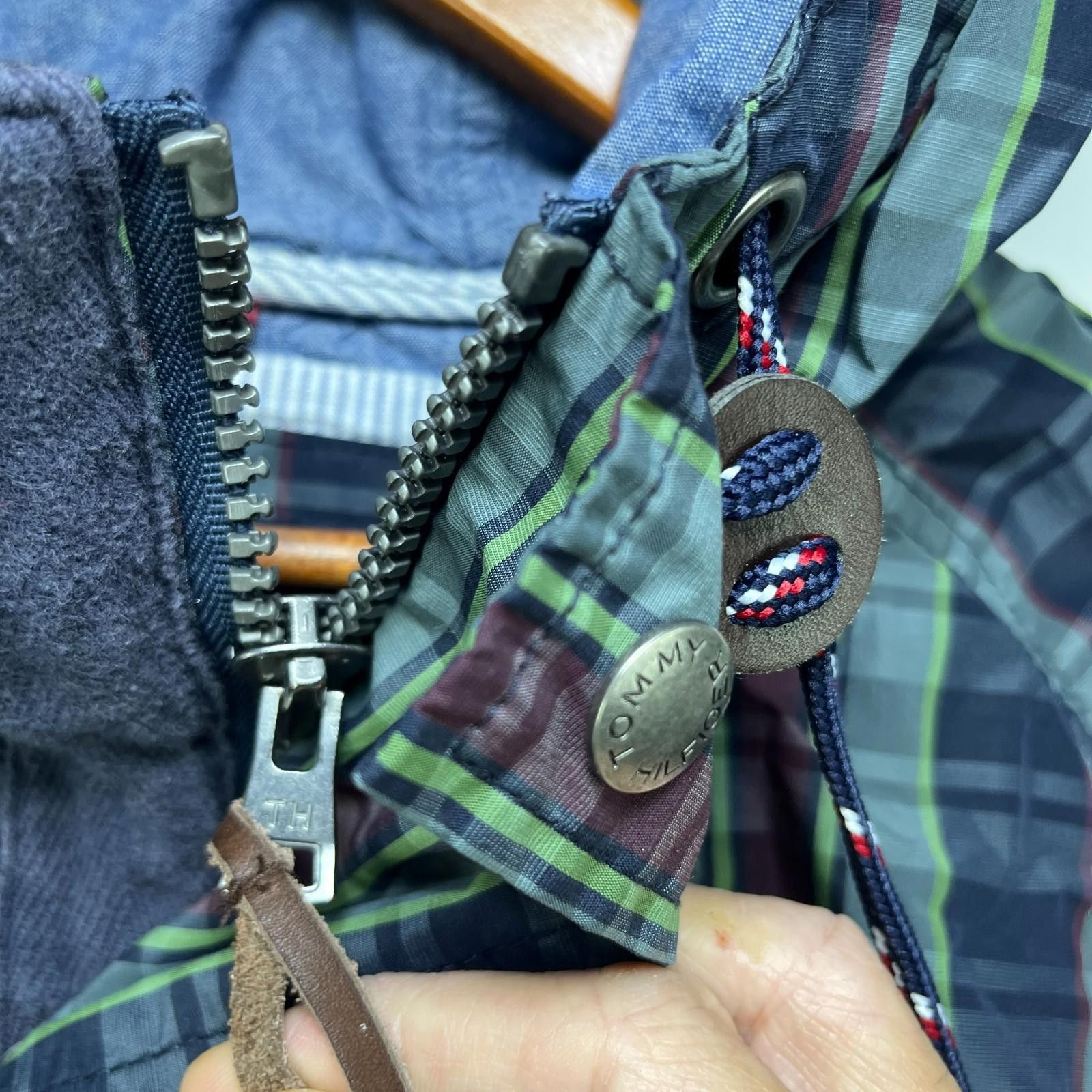 Tommy Hilfiger Vintage Plaid Tommy Hilfiger Windbreaker Jacket XL Women's Size XL / US 12-14 / IT 48-50 - 4 Thumbnail