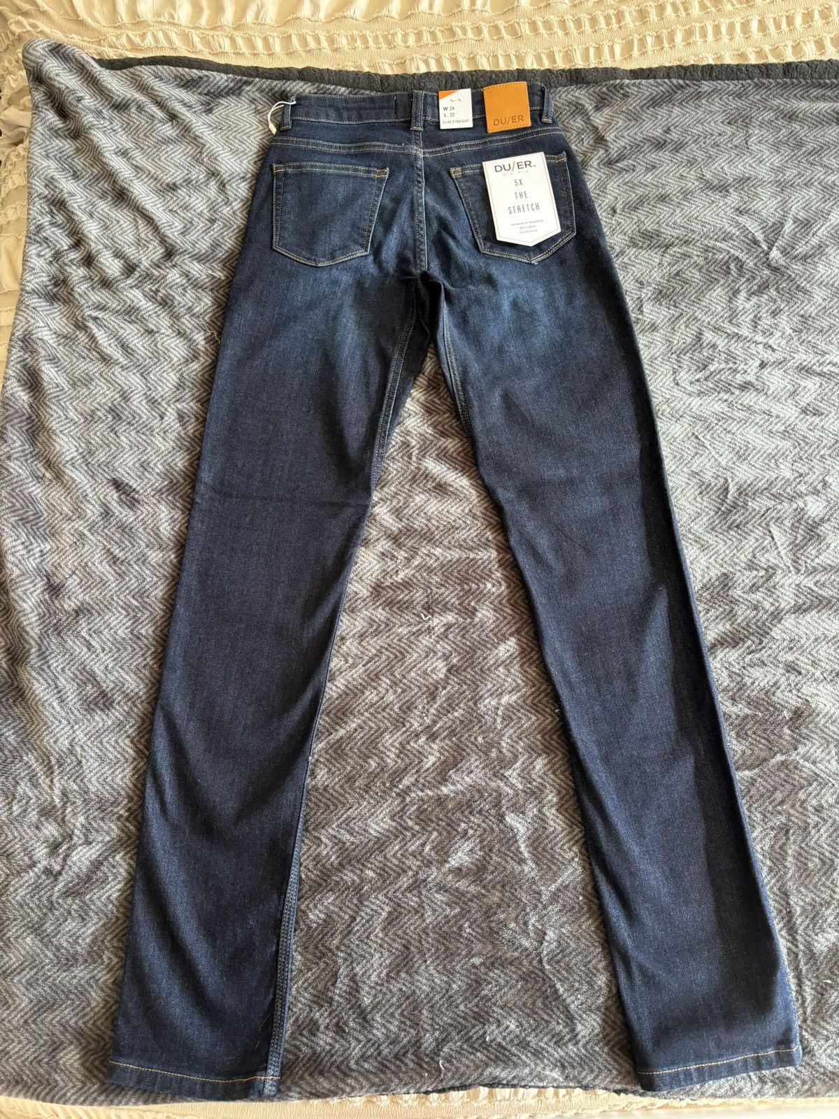DUER DUER Slim Straight Performance Denim — W24 L32 Size 24" / US 00 / IT 34 - 4 Thumbnail