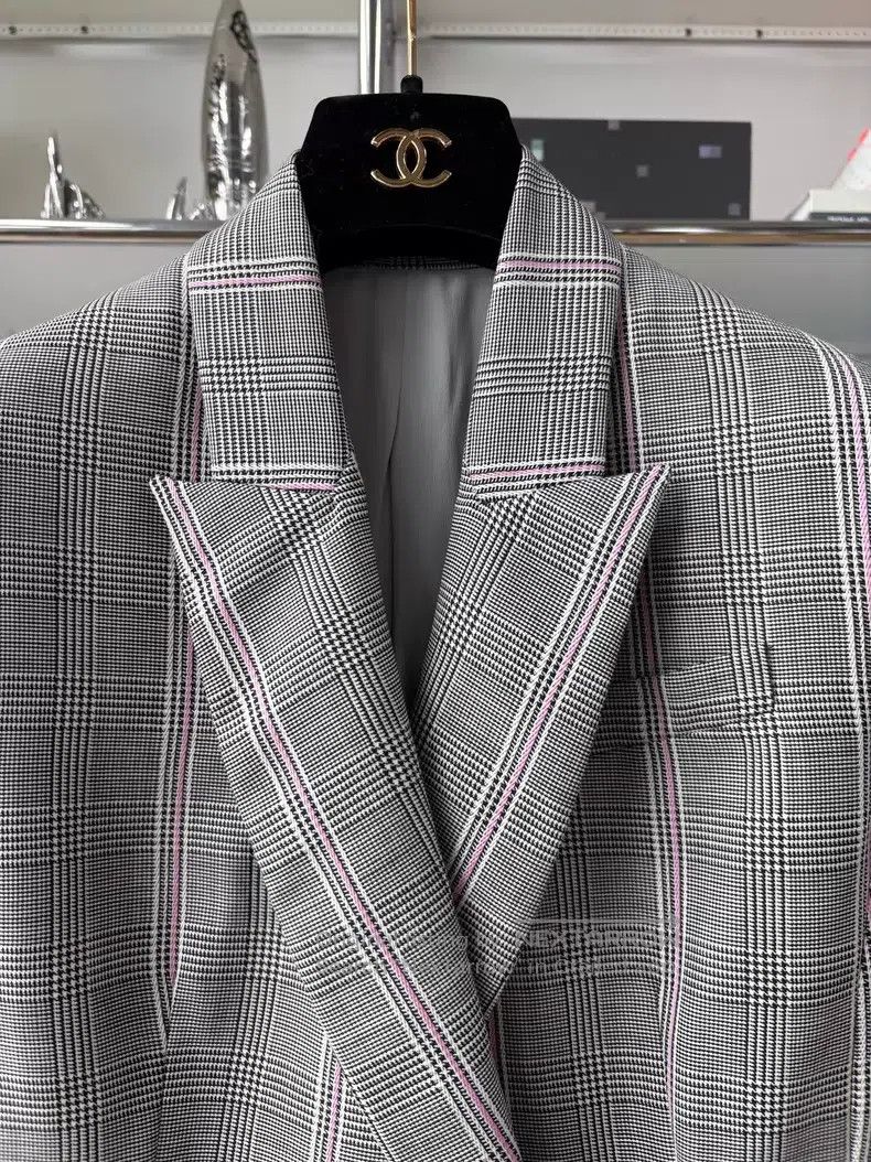 Alexander McQueen Alexander Mcqueen Gray plaid lapel double-breasted suit ve Size XS / US 0-2 / IT 36-38 - 2 Thumbnail