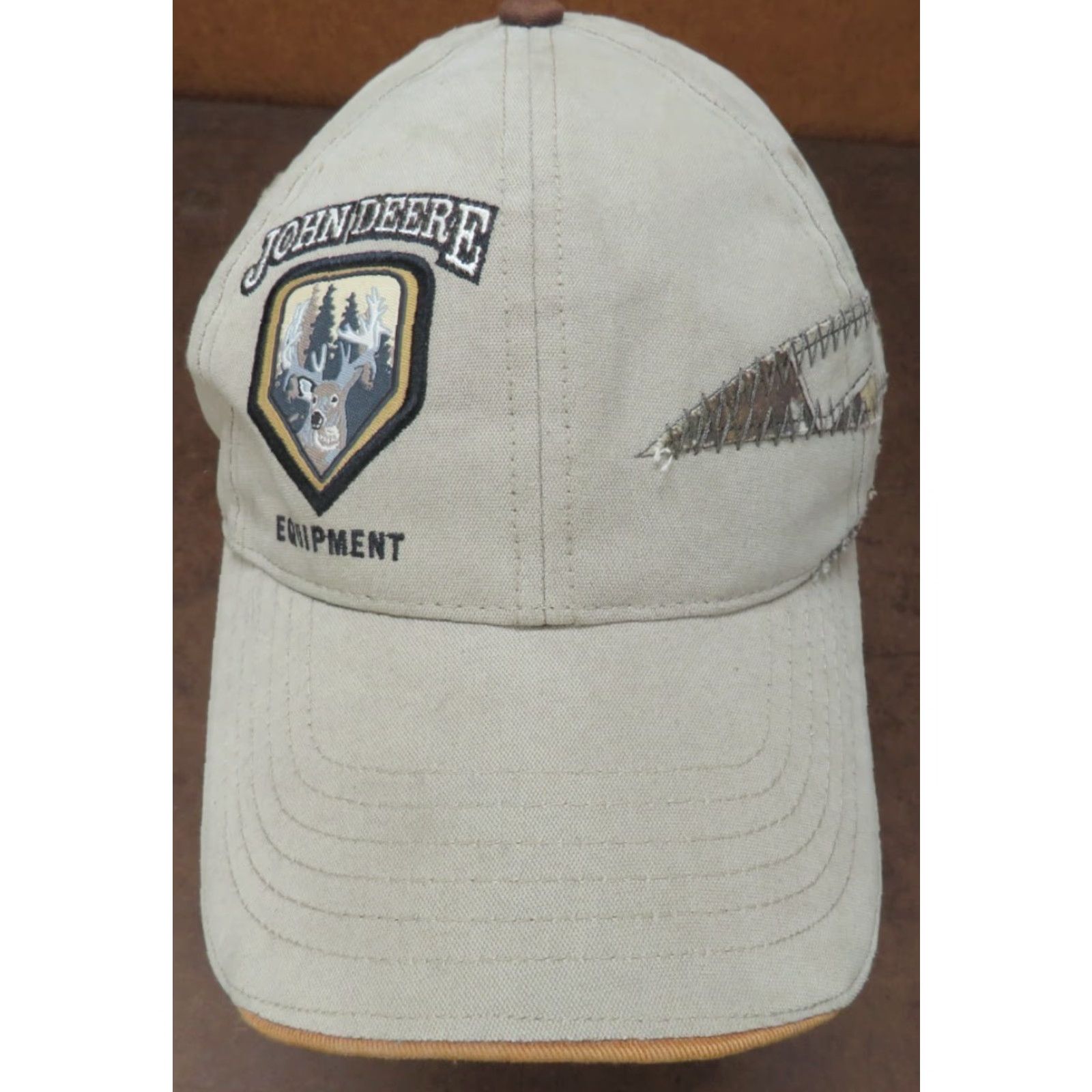 Equipment VTG John Deere Equipment Deer hunting camo Tractor trucker cap hat Size ONE SIZE - 2 Thumbnail
