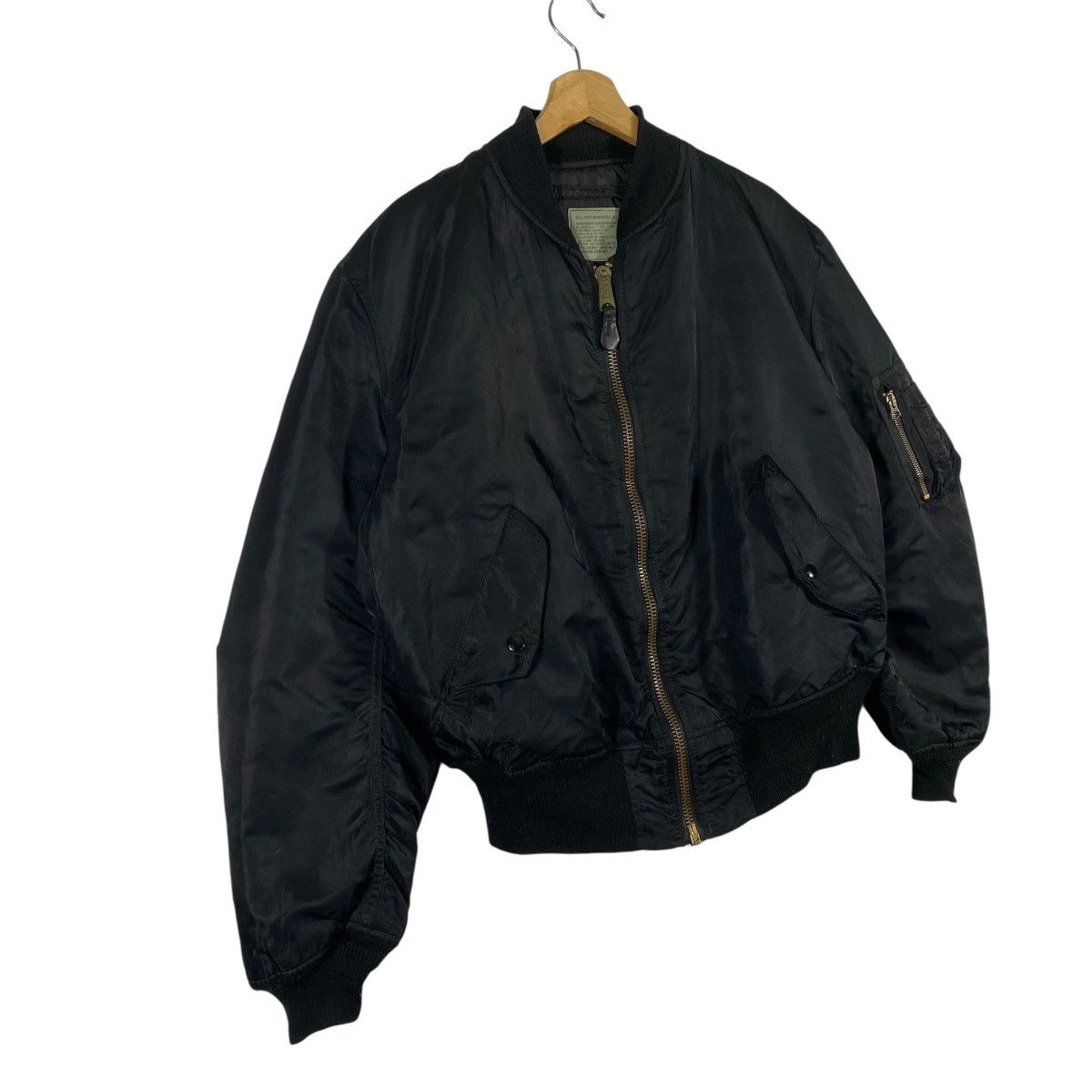 Alpha Industries Vintage Alpha Industries MA-1 Bomber Jacket Flyers Mens Size US L / EU 52-54 / 3 - 3 Thumbnail
