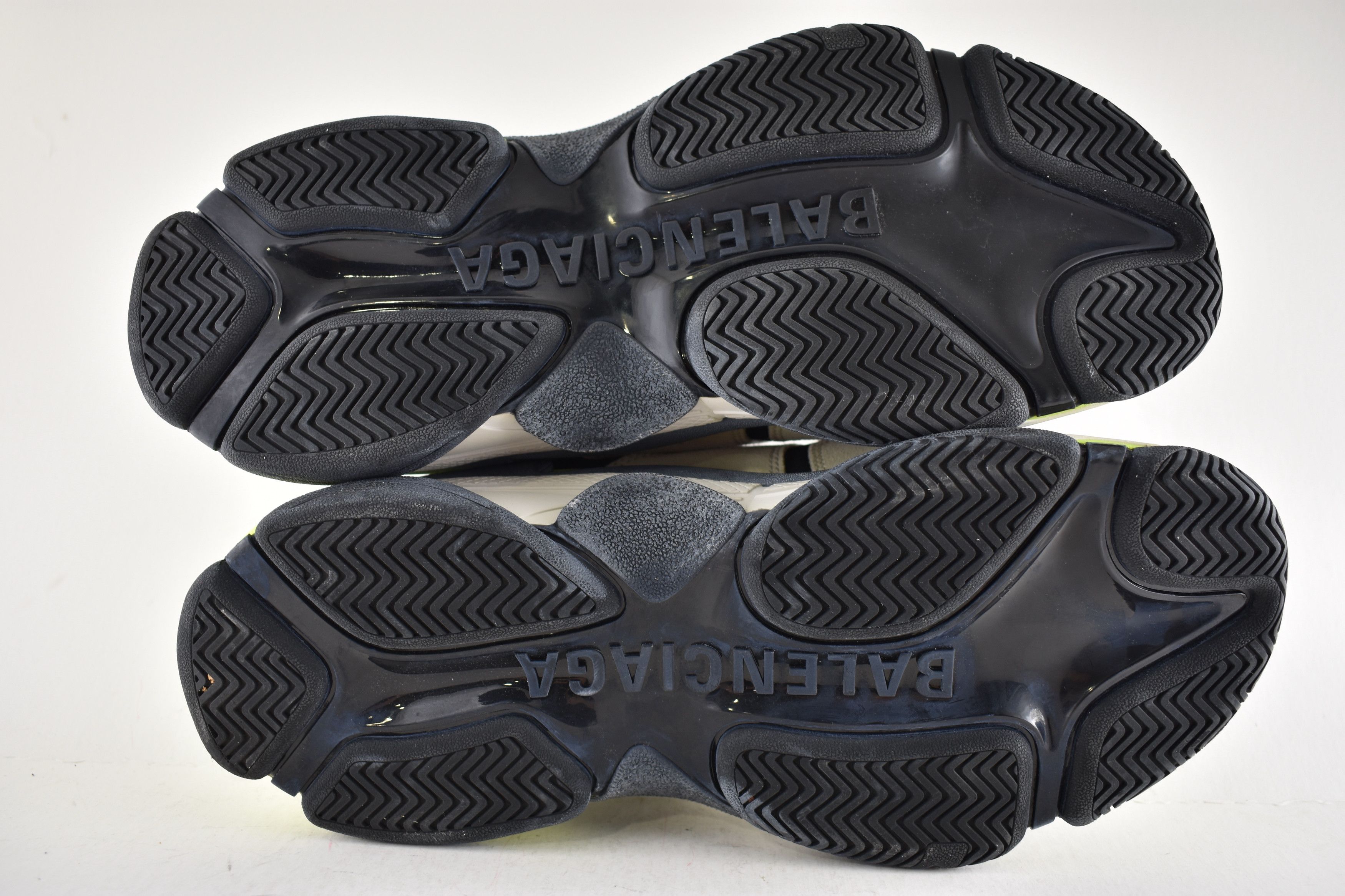 Balenciaga Balenciaga Triple S V2 Grey Jaune Trainer Sneaker 44 11 Size US 11 / EU 44 - 13 Thumbnail