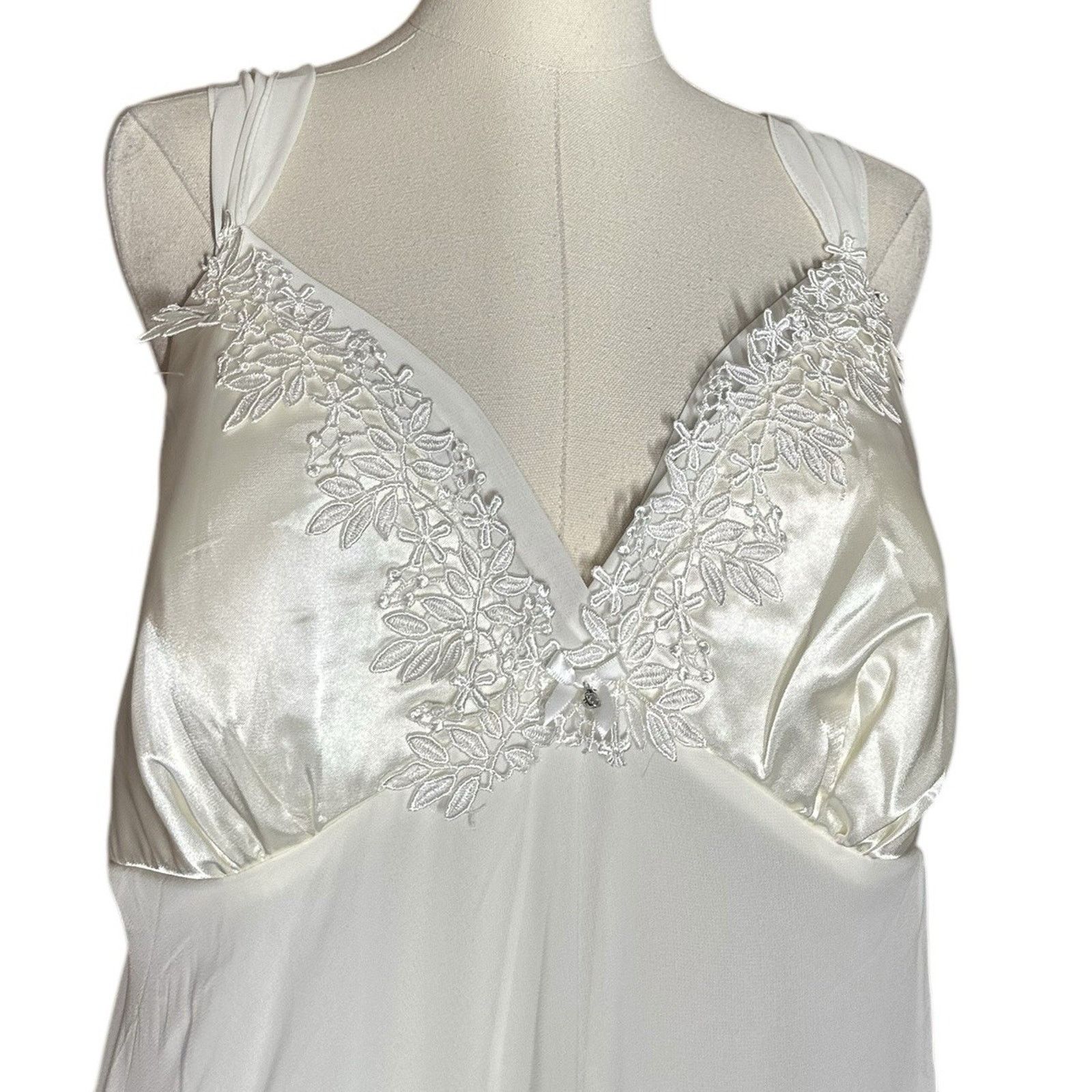 Other Flora Nikrooz Sheer Ivory Bridal Lingerie Robe Gown Set 1X Size ONE SIZE - 3 Thumbnail