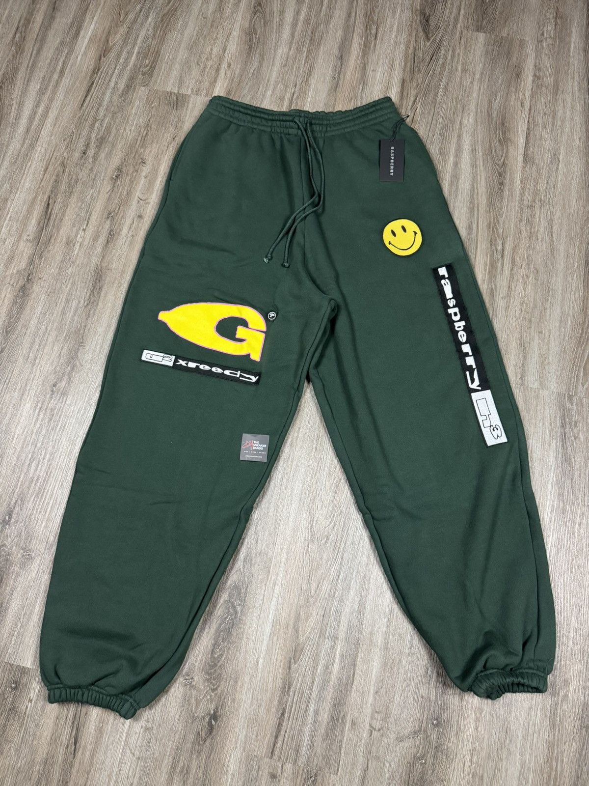 The GV Gallery GV Gallery x Greedy Unit GU Green Garbage Sweatpants Size US 32 / EU 48 - 1 Thumbnail