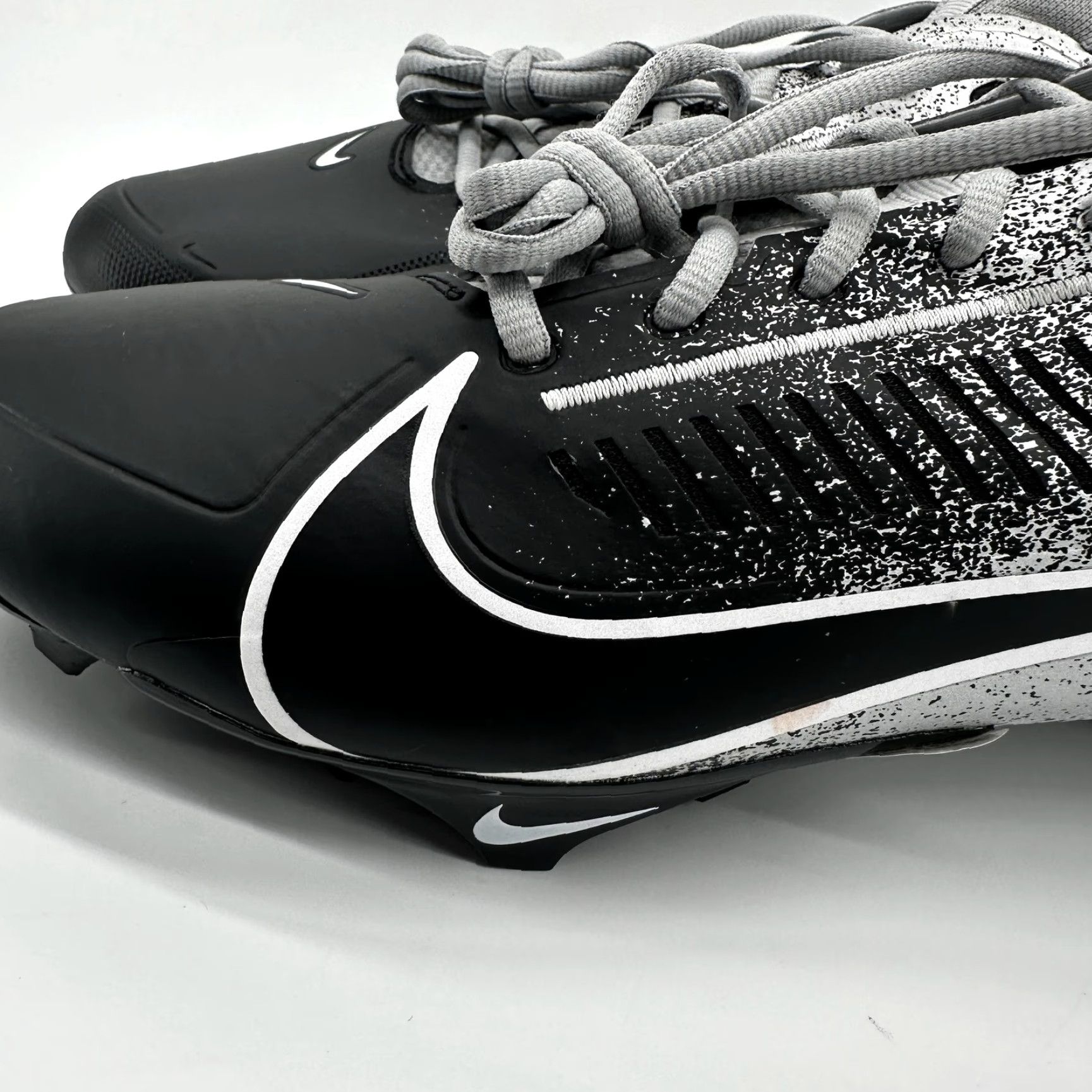 Nike Vapor Men's Mid Top Shoes Size 16 Silver Black Football Cleats HF3454-003