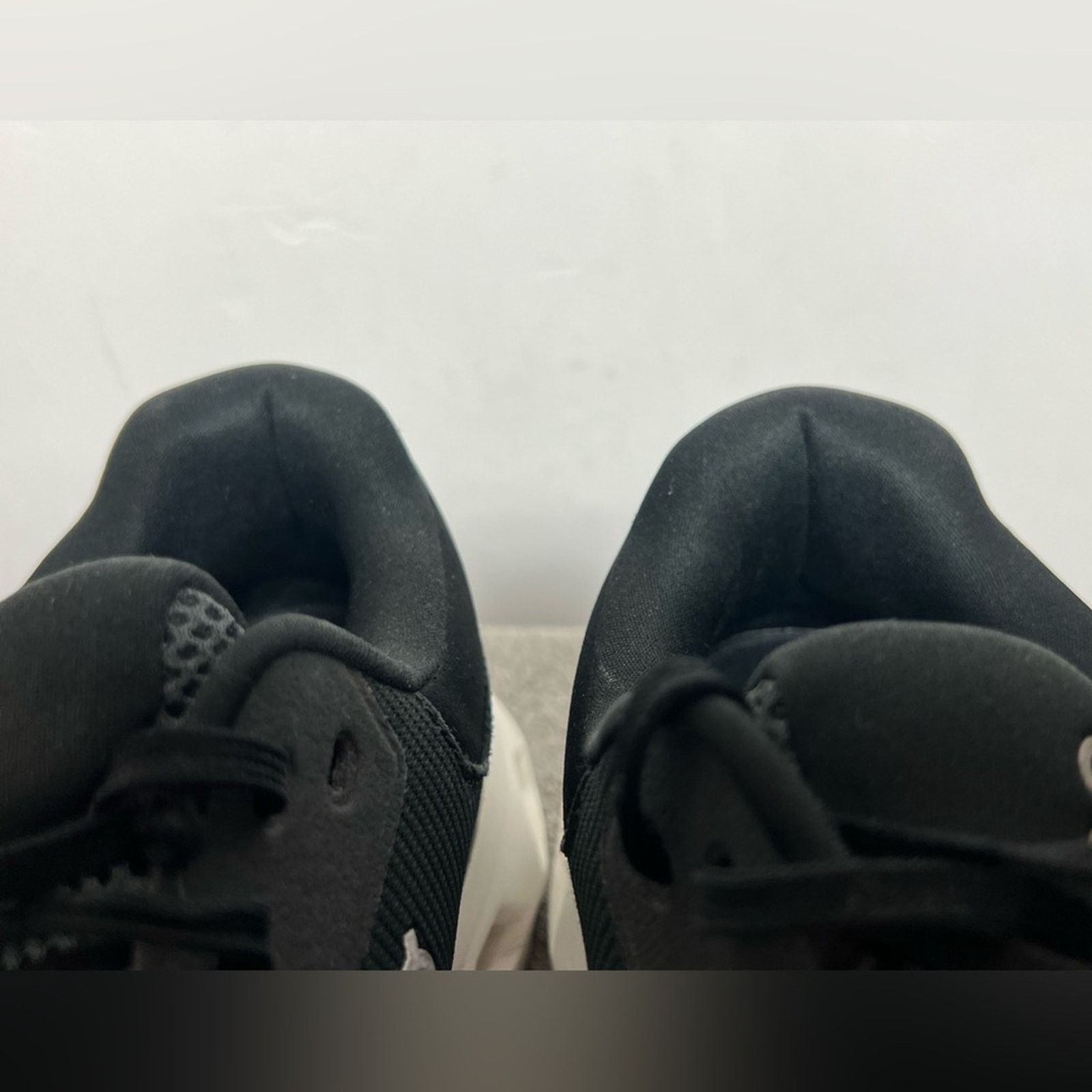 On ON CLOUDRUNNER 2 Men's Eclipse Black Shoes SIZE 11 EUC Size US 11 / EU 44 - 11 Thumbnail