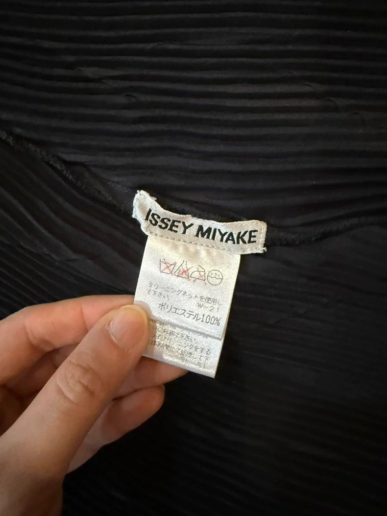 Issey Miyake Issey Miyake Black pleated coat Size XS / US 0-2 / IT 36-38 - 4 Thumbnail