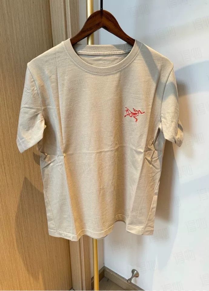 Arc'teryx Arcteryx Women's KRAGG Short Sleeve T-shirt Size S / US 4 / IT 40 - 1 Thumbnail