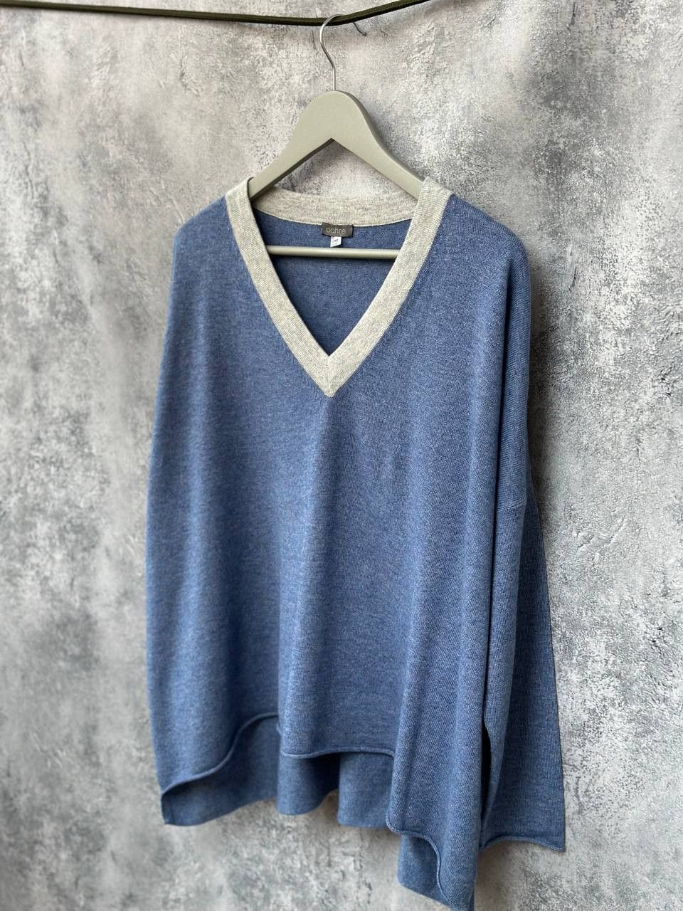 Other Ochre Holly V-neck Sweater Relaxed Long Sleeve Nepal Size ONE SIZE - 1 Thumbnail