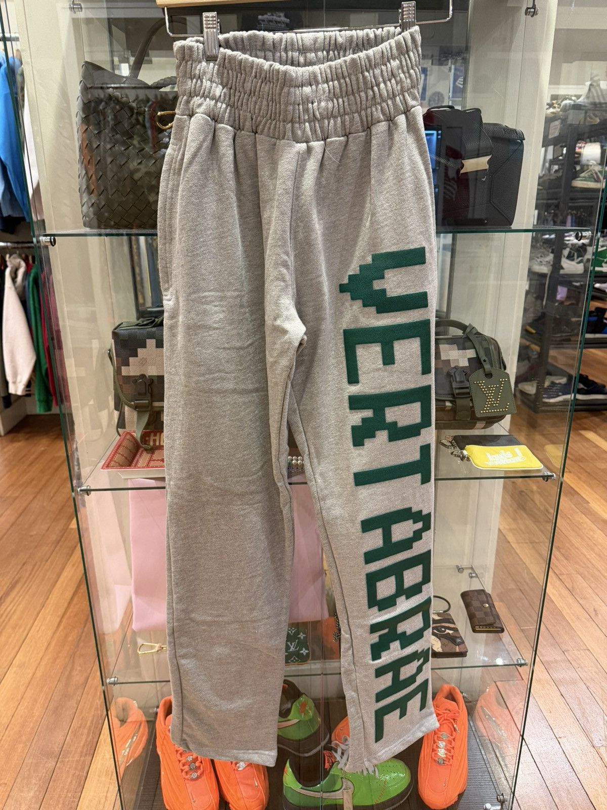 Vertabrae Vertabrae Sweatpants - Green/Grey Size US 28 / EU 44 - 1 Thumbnail