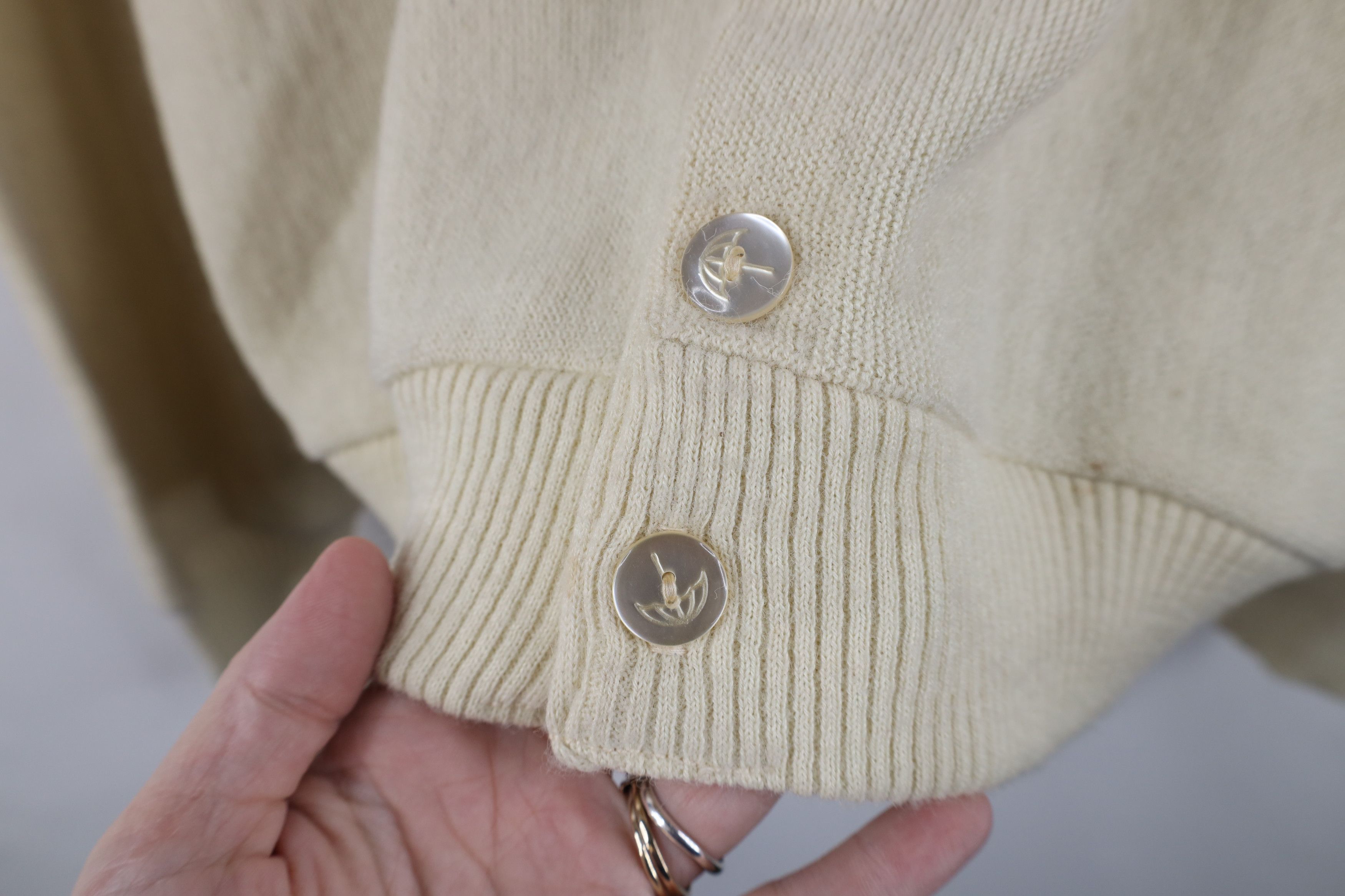 Vintage Vintage 70s Streetwear Button Cardigan Sweater Beige USA Size US M / EU 48-50 / 2 - 5 Thumbnail