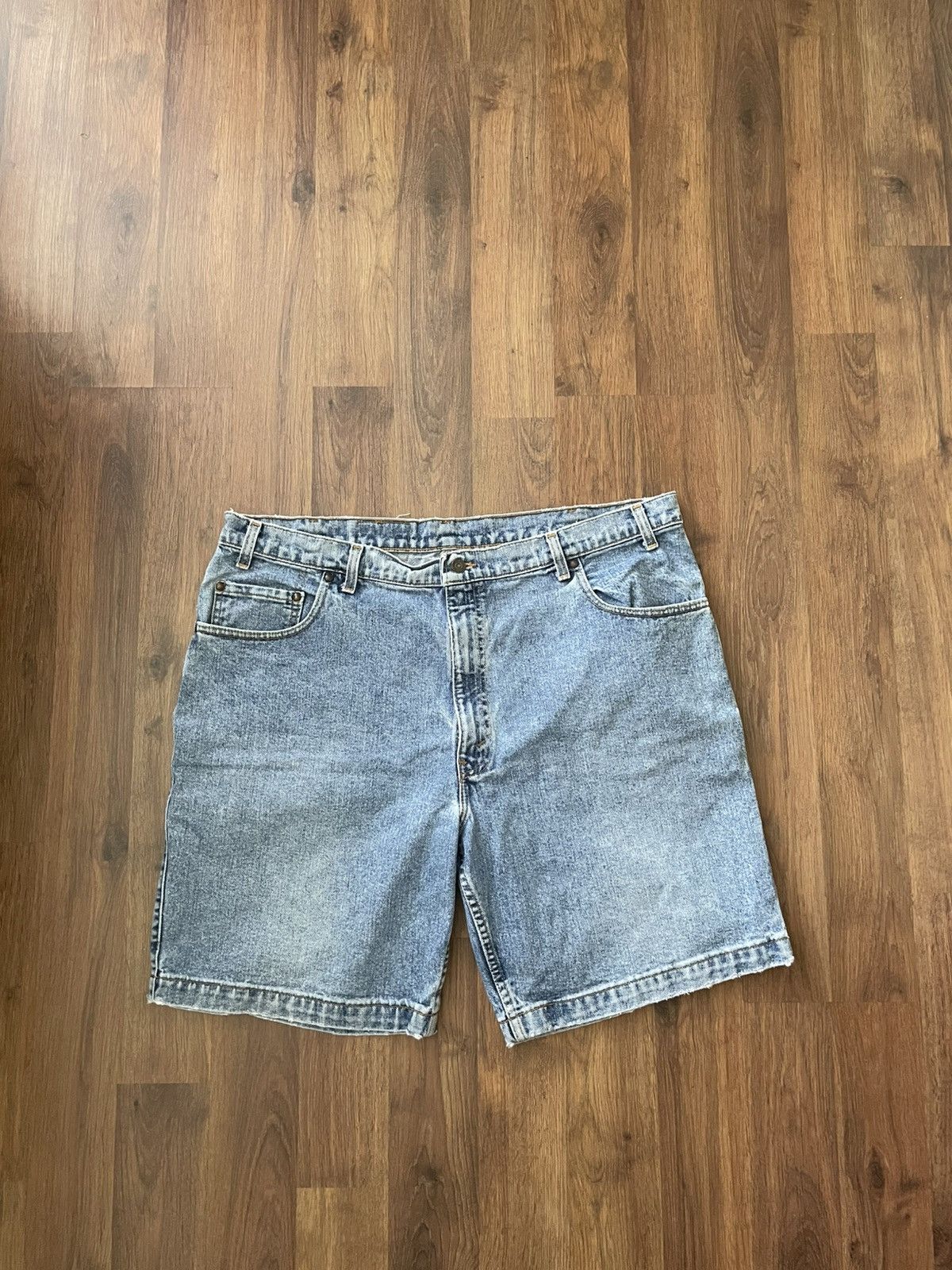 Vintage 90’s Levi Jean Shorts (Brown Tag) Size US 36 / EU 52 - 1 Thumbnail