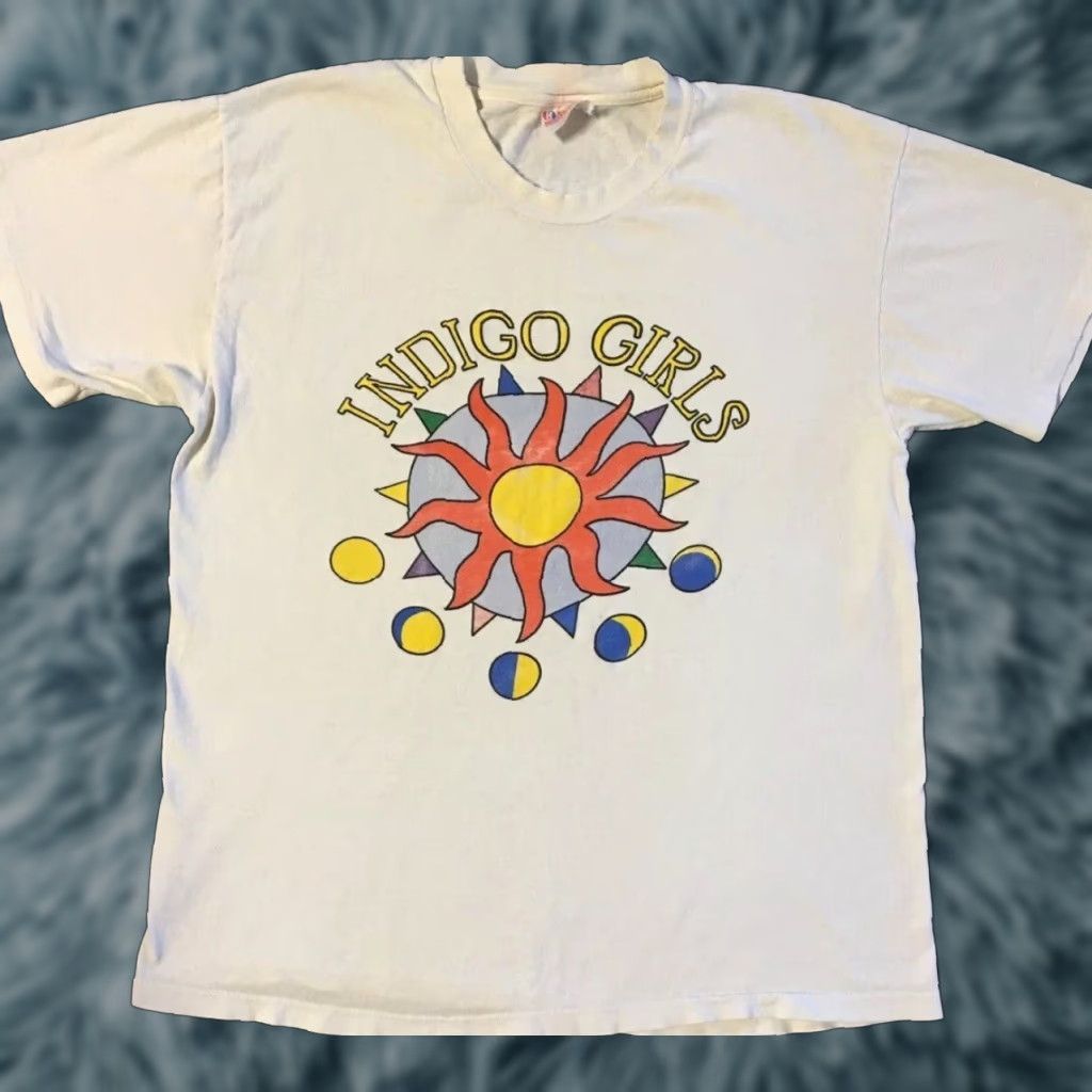 Folk VINTAGE 90s Indigo Girls Faded Distress Shirt S Tour Folk Rock Band Concert Grunge S White Cotton Short Sleeve Men Graphic Tee Size US S / EU 44-46 / 1 - 1 Thumbnail