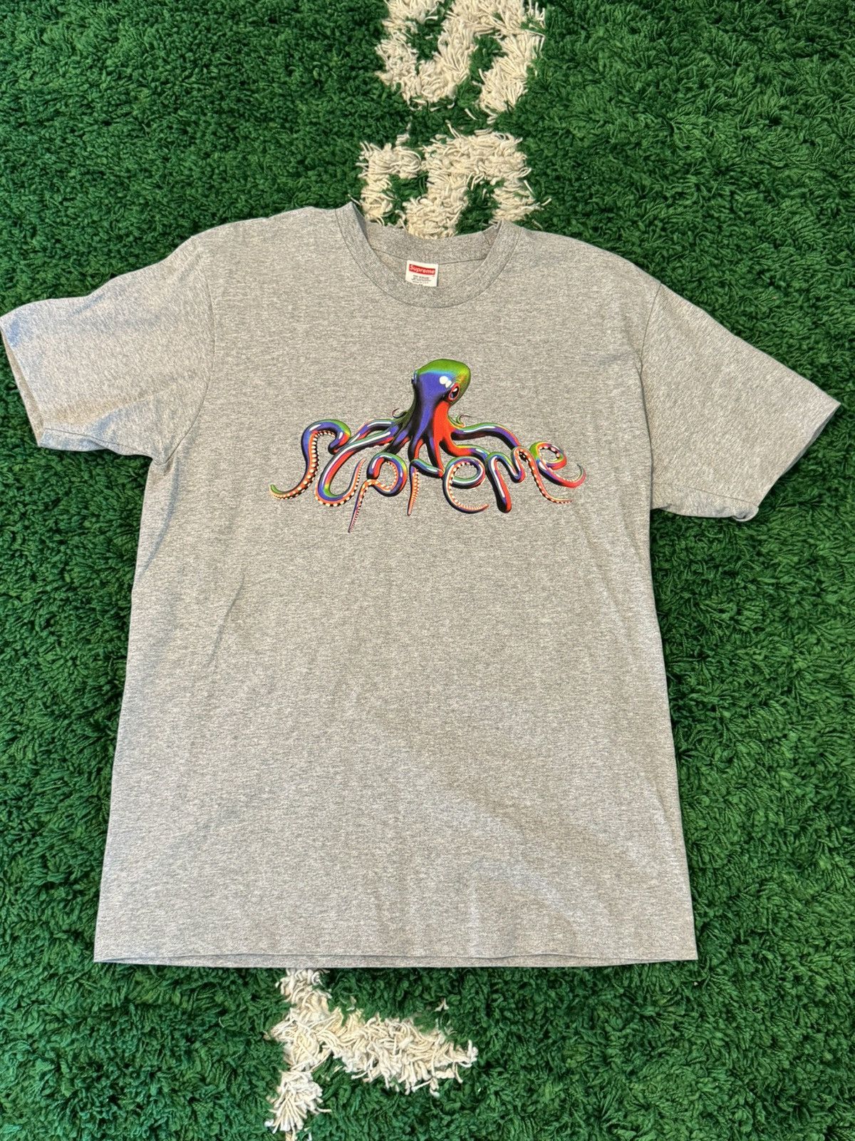 Supreme Tentacles Tee - www.disolcolor.com