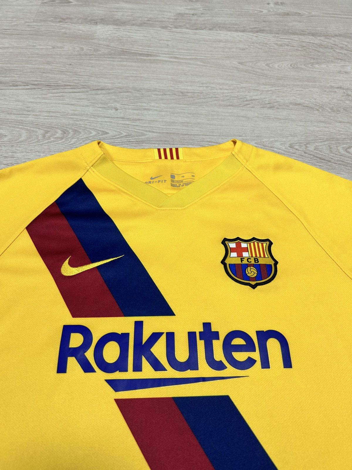 Nike Nike FC Barcelona Soccer’s Jersey 2019/20 away size Small Size US S / EU 44-46 / 1 - 4 Thumbnail