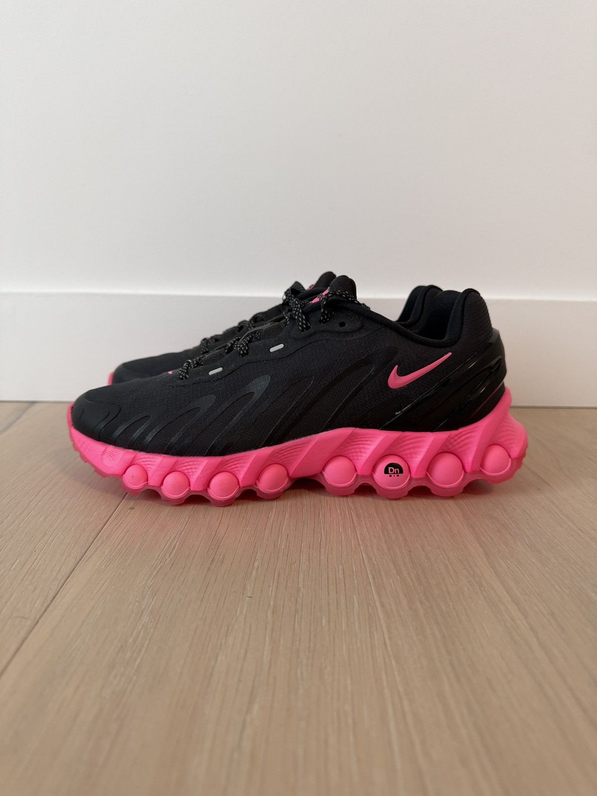 Nike Nike Air Max DN8 Black Hyper Pink (Friends & Family) Size US 6.5 / EU 39-40 - 4 Thumbnail