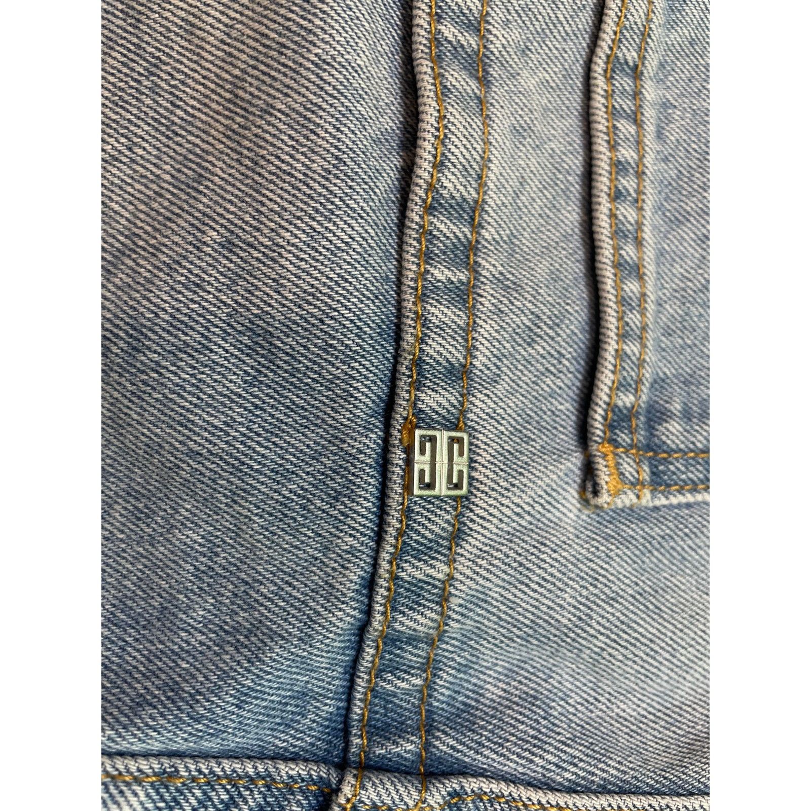 Givenchy Givenchy 'Carpenter' Light Wash Jean Shorts Size 32" / US 10 / IT 46 - 3 Thumbnail