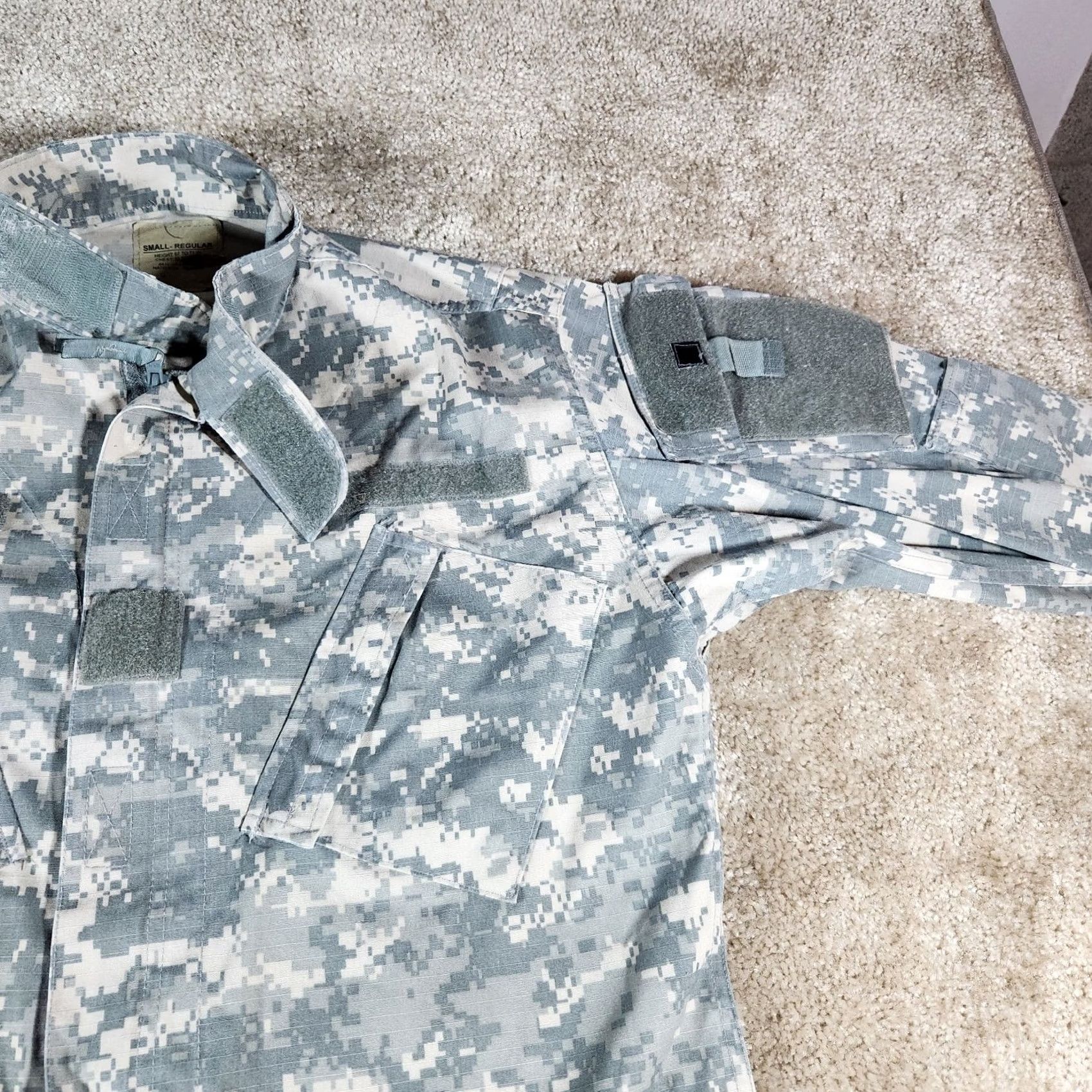 Vintage US Army Combat Uniform Coat Small Green Gray Camo NATO Mens Size US S / EU 44-46 / 1 - 2 Thumbnail