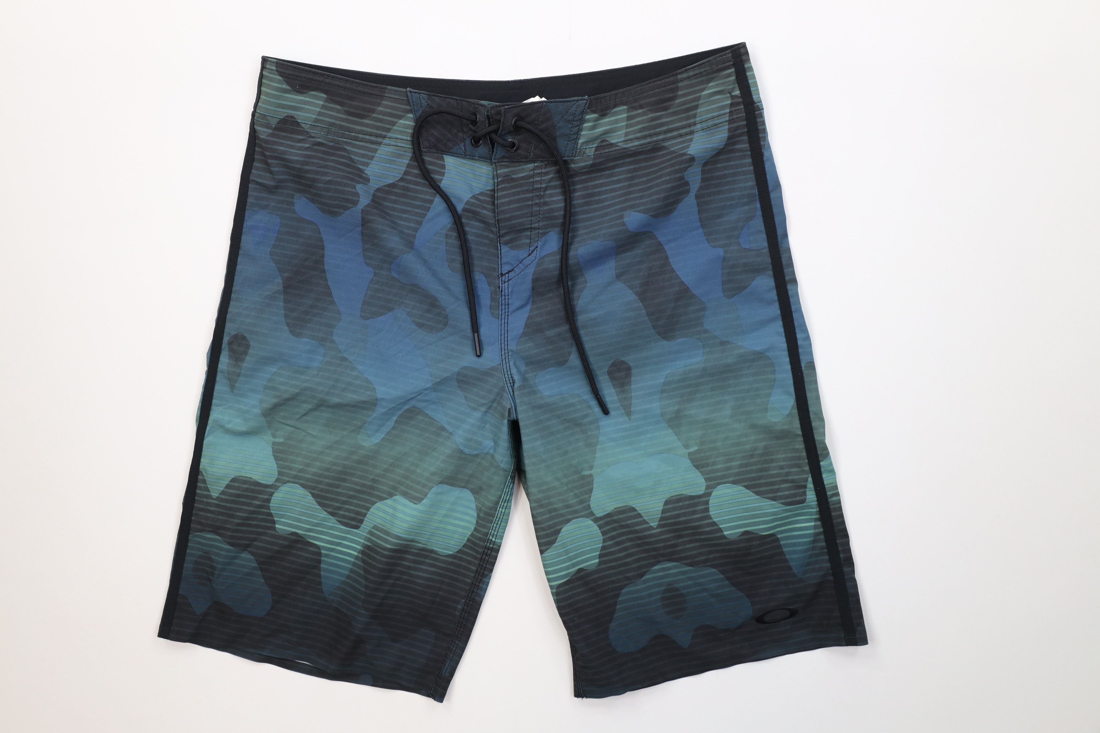 Oakley Vintage Y2K Oakley Camouflage Board Shorts Swim Trunks Size US 33 - 1 Thumbnail