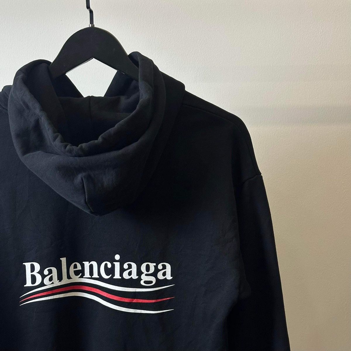 Balenciaga BALENCIAGA WAVE BLACK HOODIE Size US XS / EU 42 / 0 - 4 Thumbnail