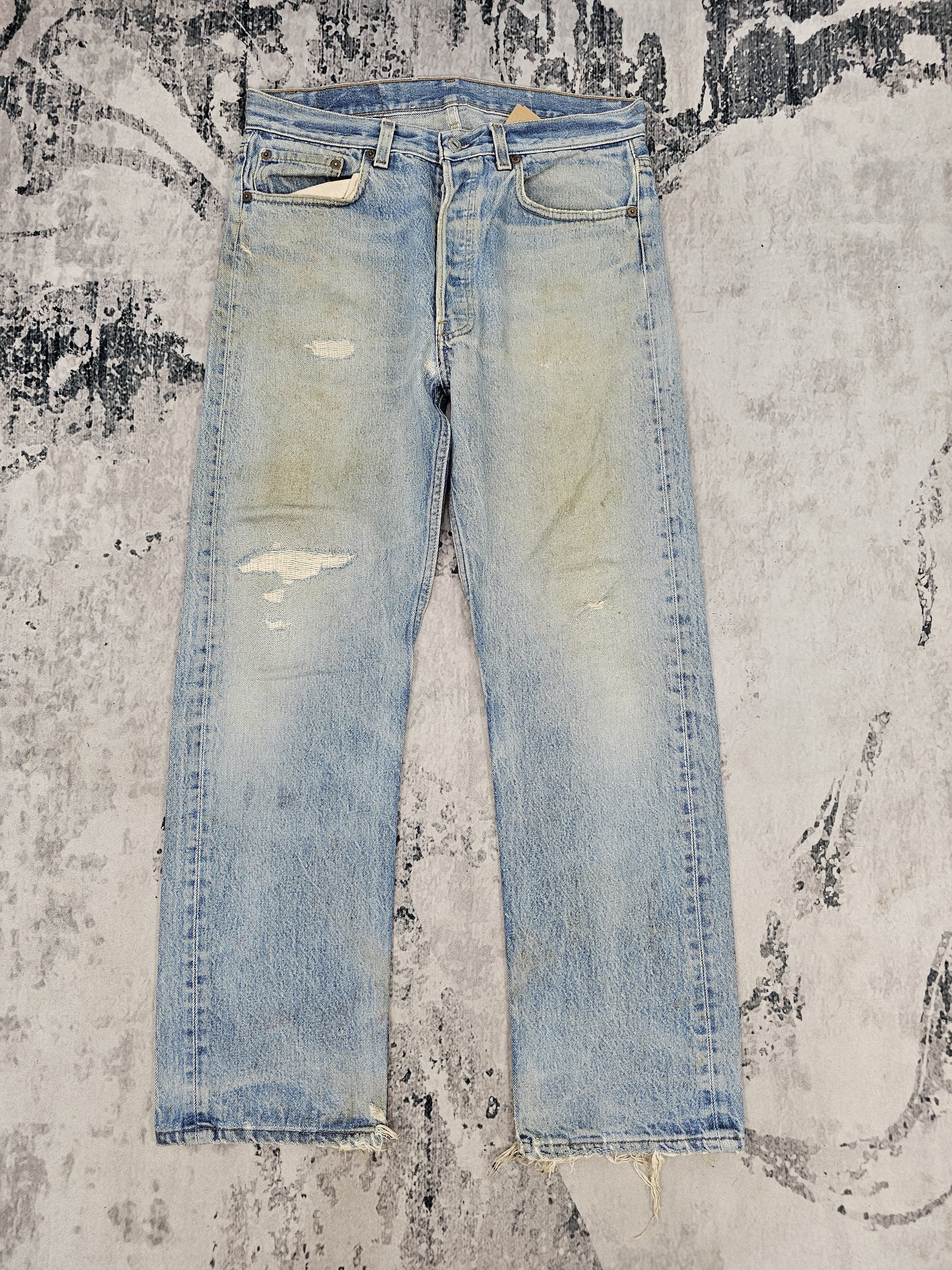 Levi's Vintage Clothing Vtg 90'S LEVIS 501 Ripped Yellow Stain Faded Jeans L0496 Size US 33 - 1 Thumbnail