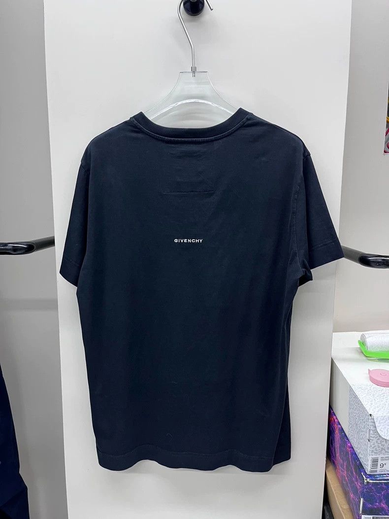 Givenchy Givenchy Black Short Sleeve Size US S / EU 44-46 / 1 - 2 Thumbnail