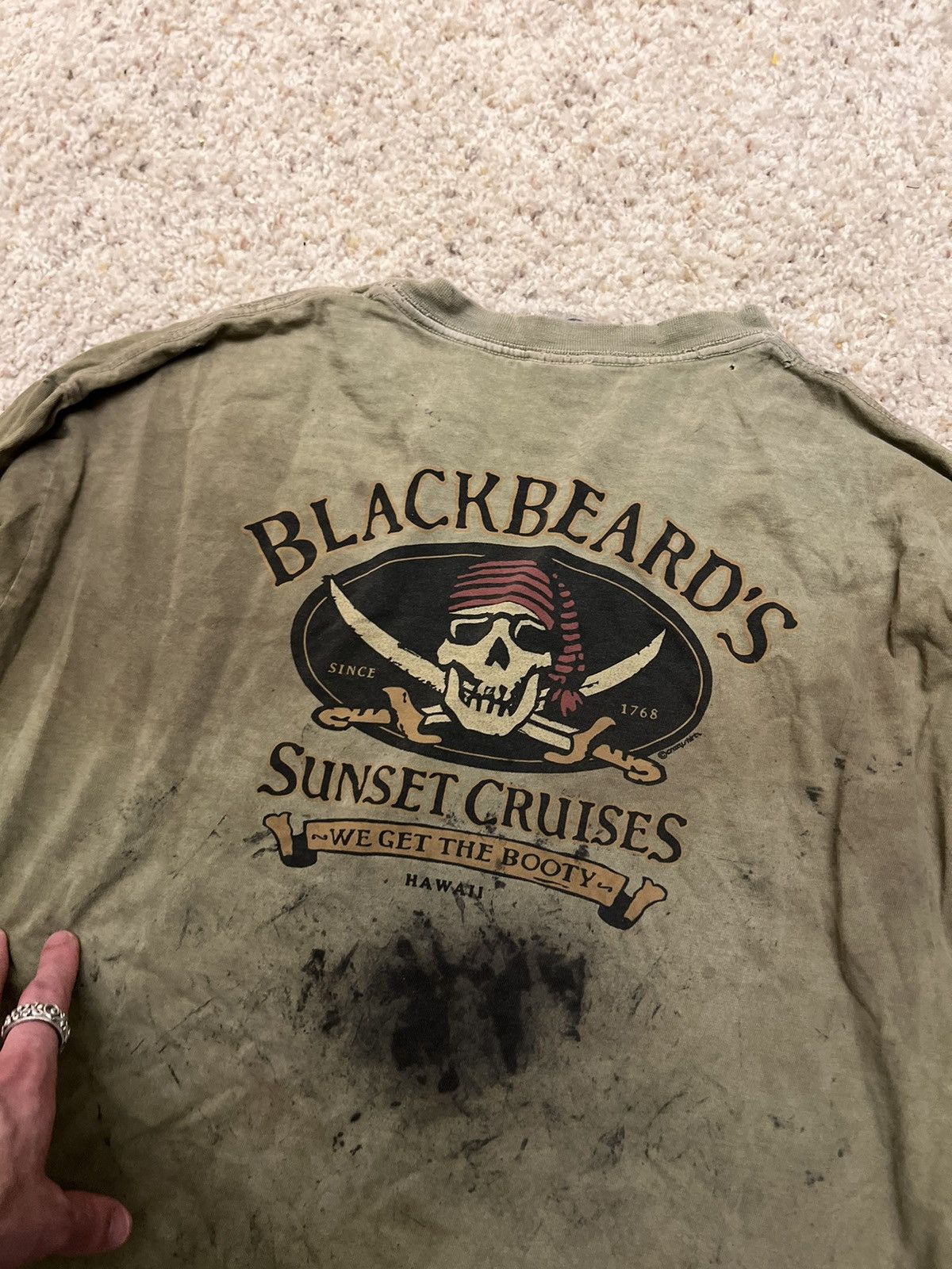 Vintage Thrashed & Faded Blackbeard Cruises long sleeve Size US L / EU 52-54 / 3 - 7 Thumbnail