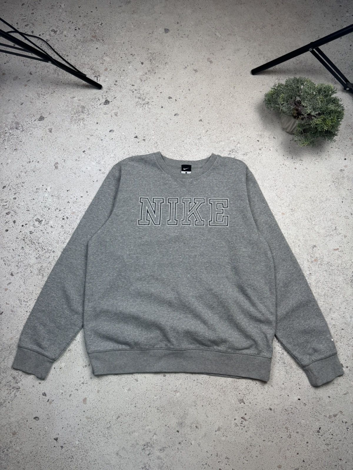 Nike × Vintage Vintage Y2K Nike Sweatshirt Jumper Grey Men’s Drill L Size US L / EU 52-54 / 3 - 1 Thumbnail