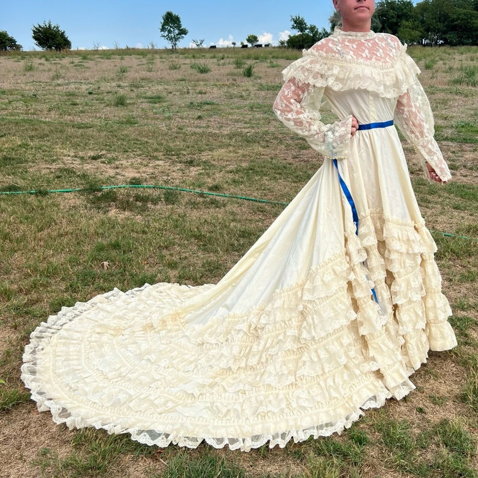 image of Vintage Boho Prairie Style Tiered Lace Wedding Dress Illusion Lace in Cream, Women's (Size Large)