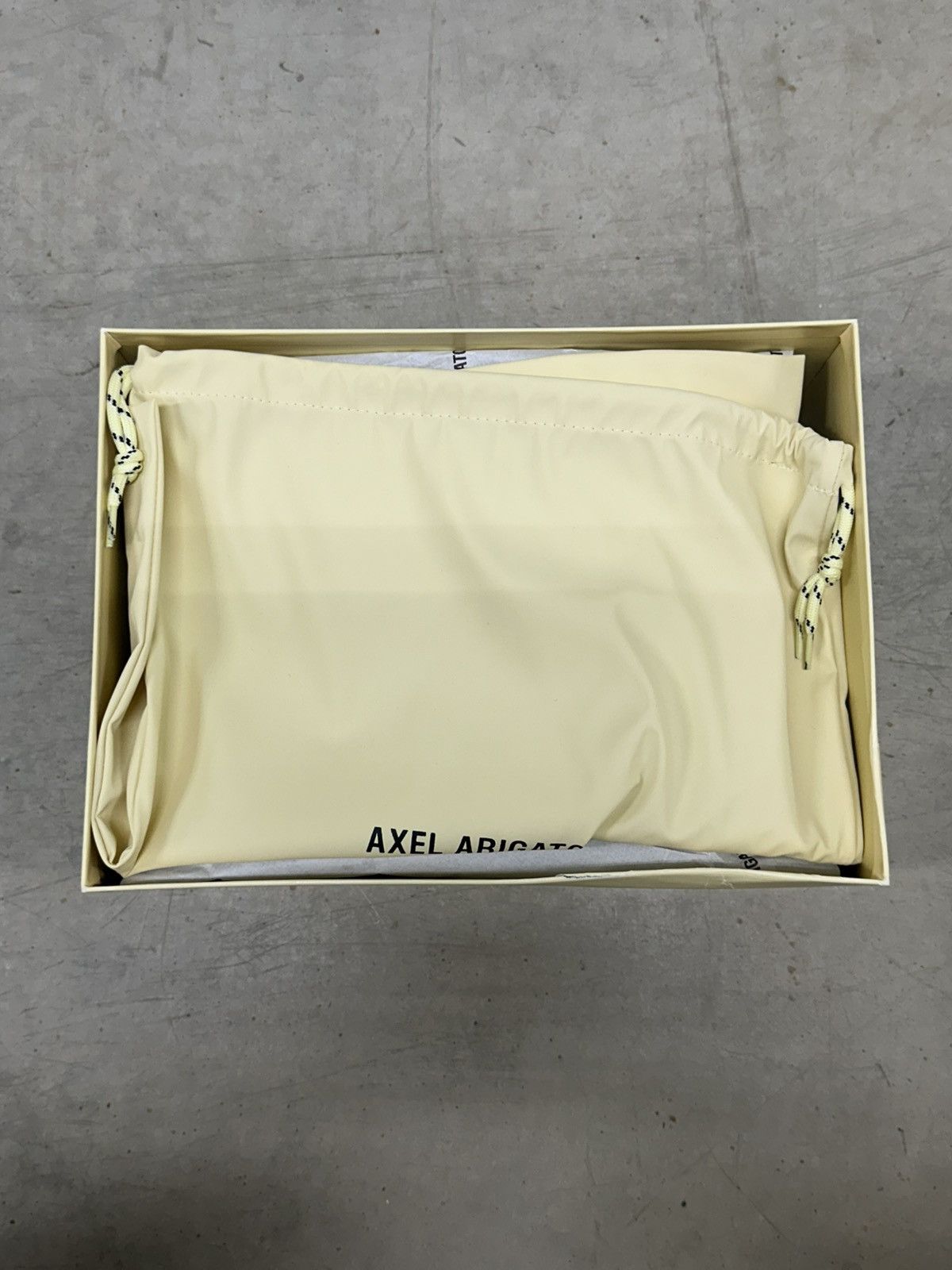 Axel Arigato Axel Arigato Area Lo Sneaker Size US 8.5 / EU 41-42 - 3 Thumbnail