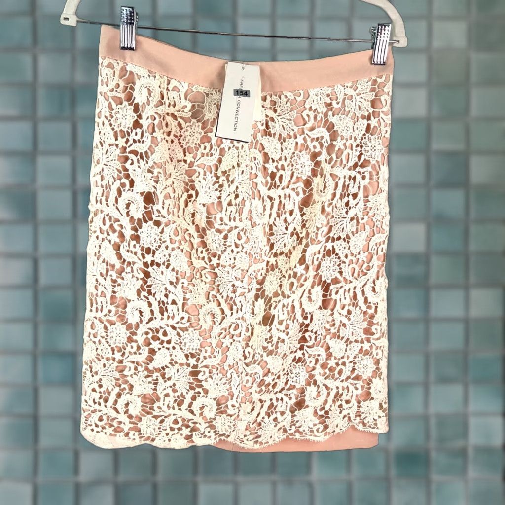 French Connection French Connection Lace Overlay Skirt Women Size 6 Beige Knee Length A-Line Women's Casual, Workwear, Party Size 28" / US 6 / IT 42 - 1 Thumbnail