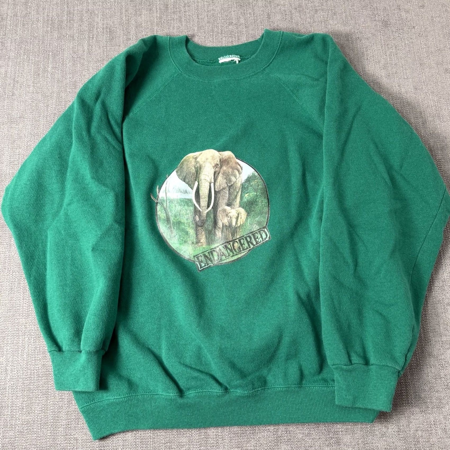 Vintage VINTAGE Sweatshirt 90s Elephant Endangered Crewneck Mens M Green Pullover Sweatshirt Mens Medium Green 90s Handcrafted United States Men Size US M / EU 48-50 / 2 - 2 Thumbnail