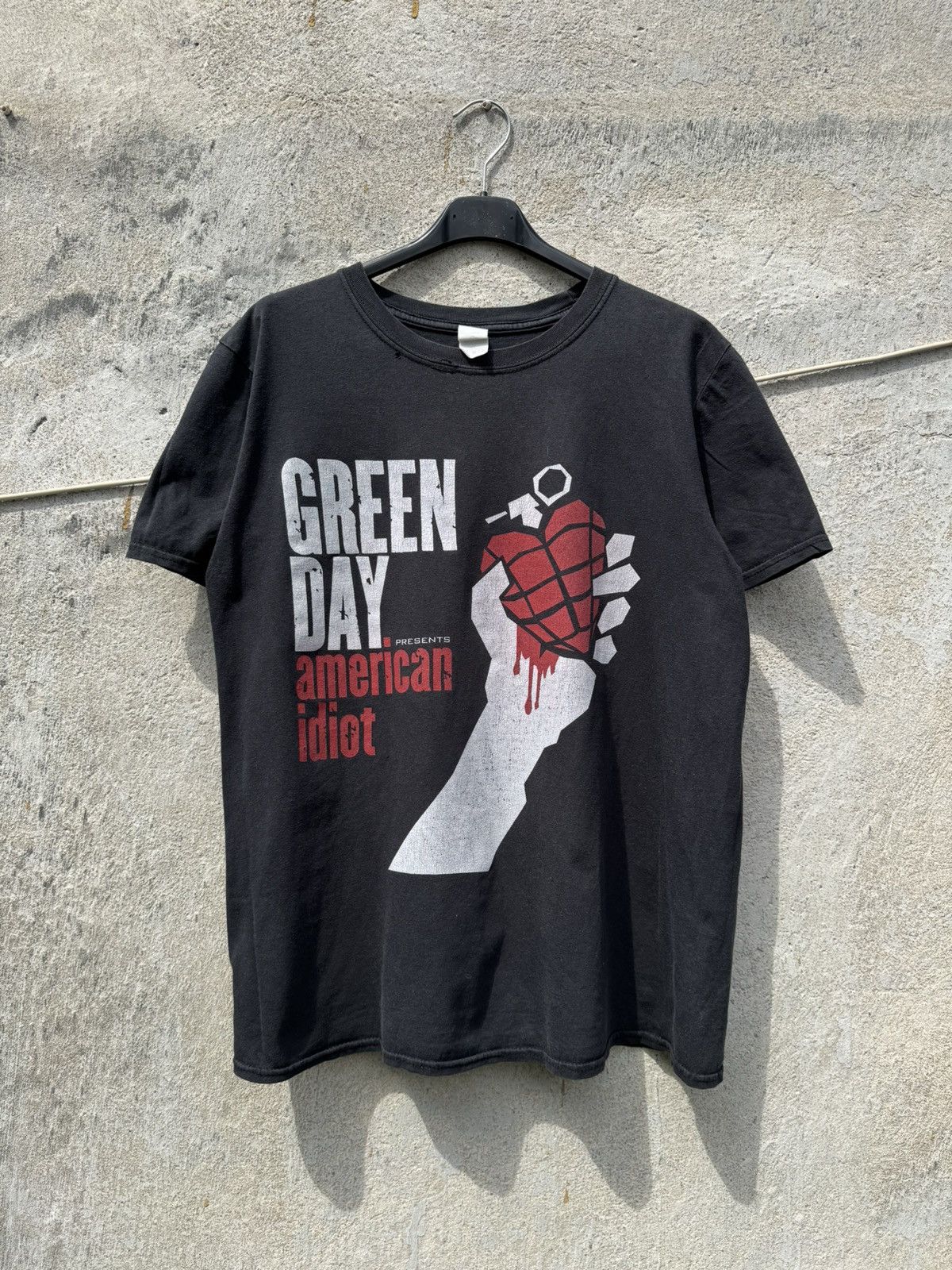 Band Tees 00s Green Day American Idiot Washed Thrashed Tee Punks Size US S / EU 44-46 / 1 - 1 Thumbnail