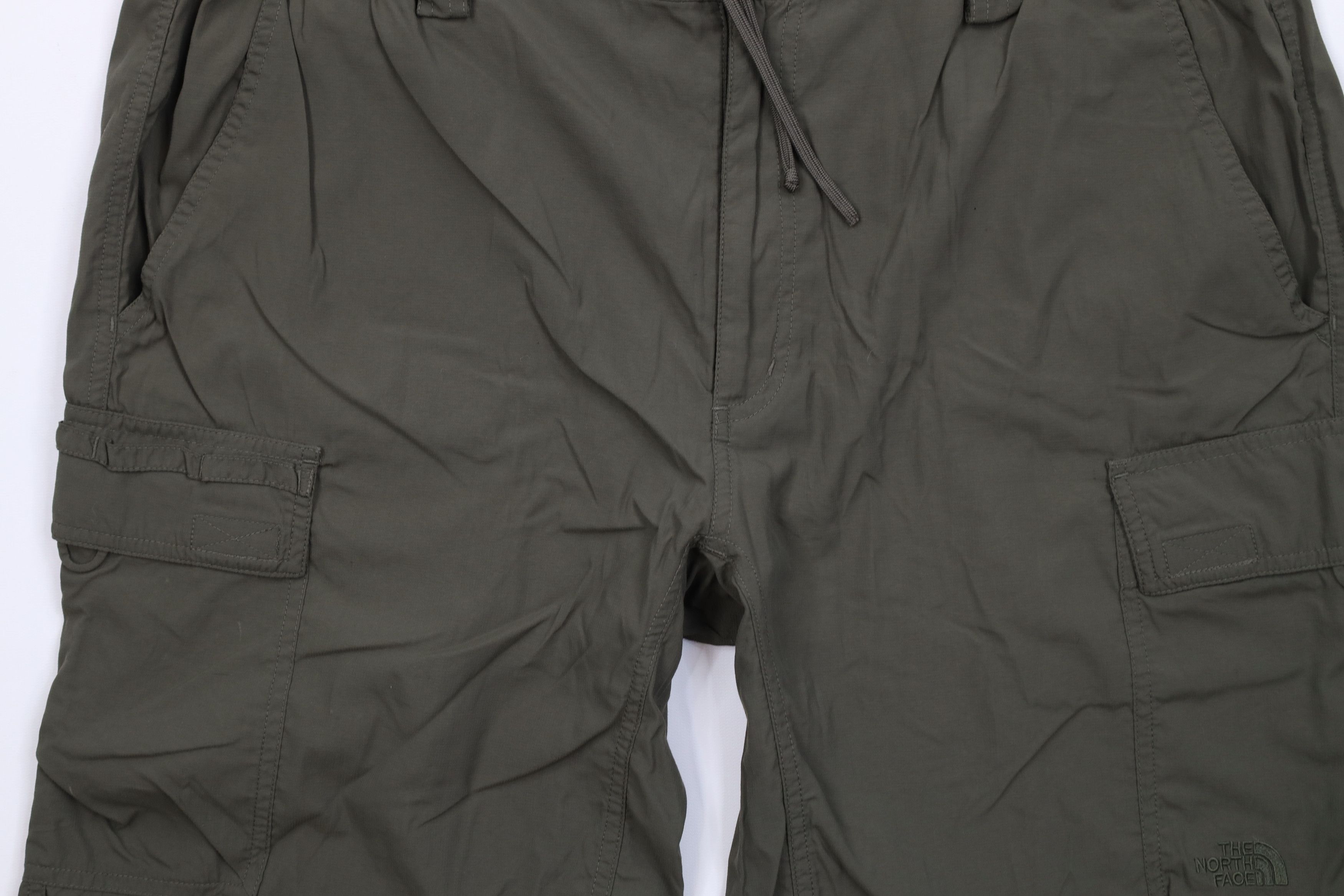 The North Face Vintage The North Face Spell Cargo Shorts Olive Green Nylon Size US 36 / EU 52 - 3 Thumbnail