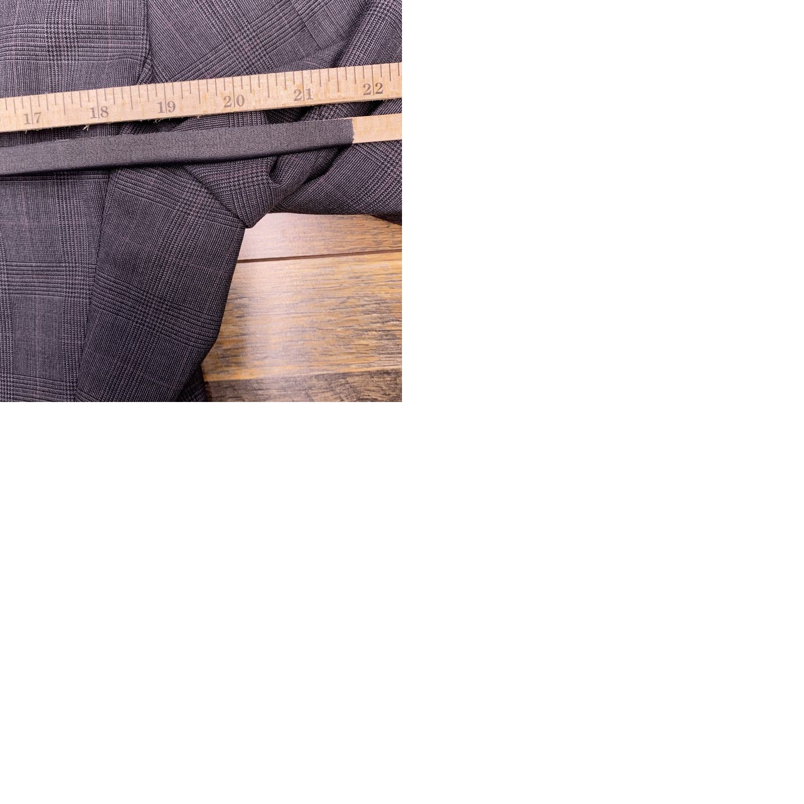 Jos. A. Bank Jos A Bank Slim Fit Blazer 40R Gray Plaid Wool Jacket Blazer Notch Lapel Single-Breasted 2-Button Dry Clean Only Mens Vintage N/A Size 40R - 10 Thumbnail