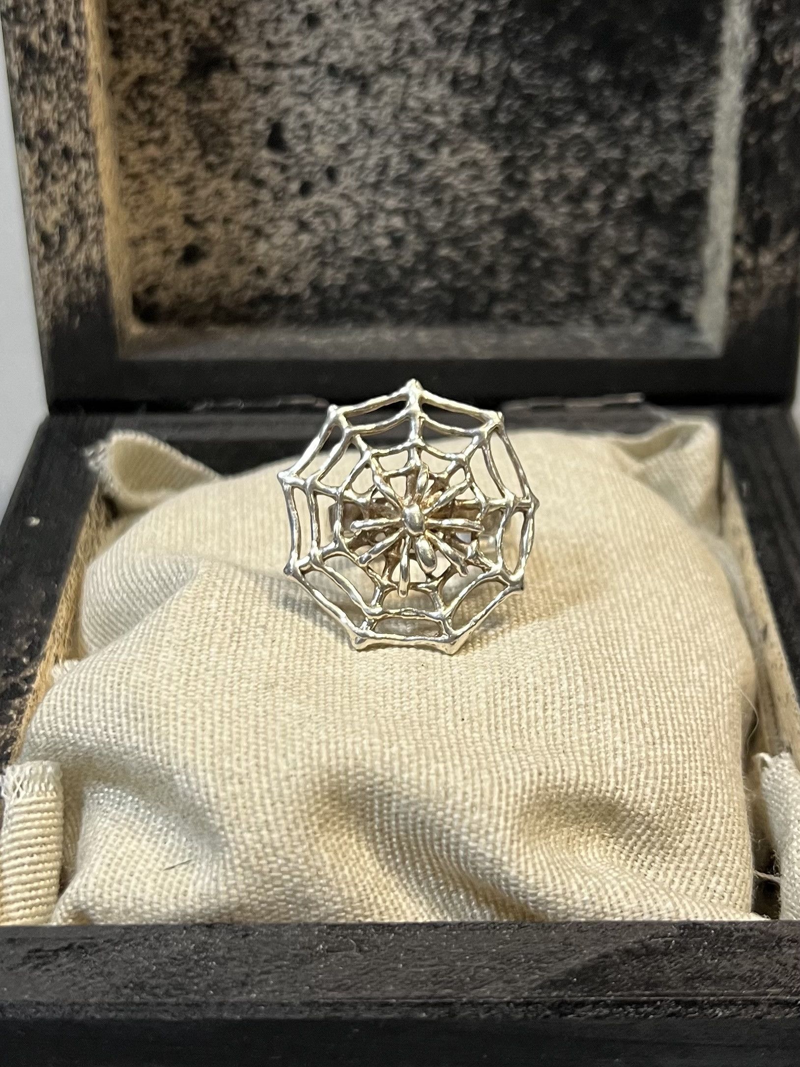 Number (N)ine Vintage punk/goth spider web silver ring. Size ONE SIZE - 2 Thumbnail