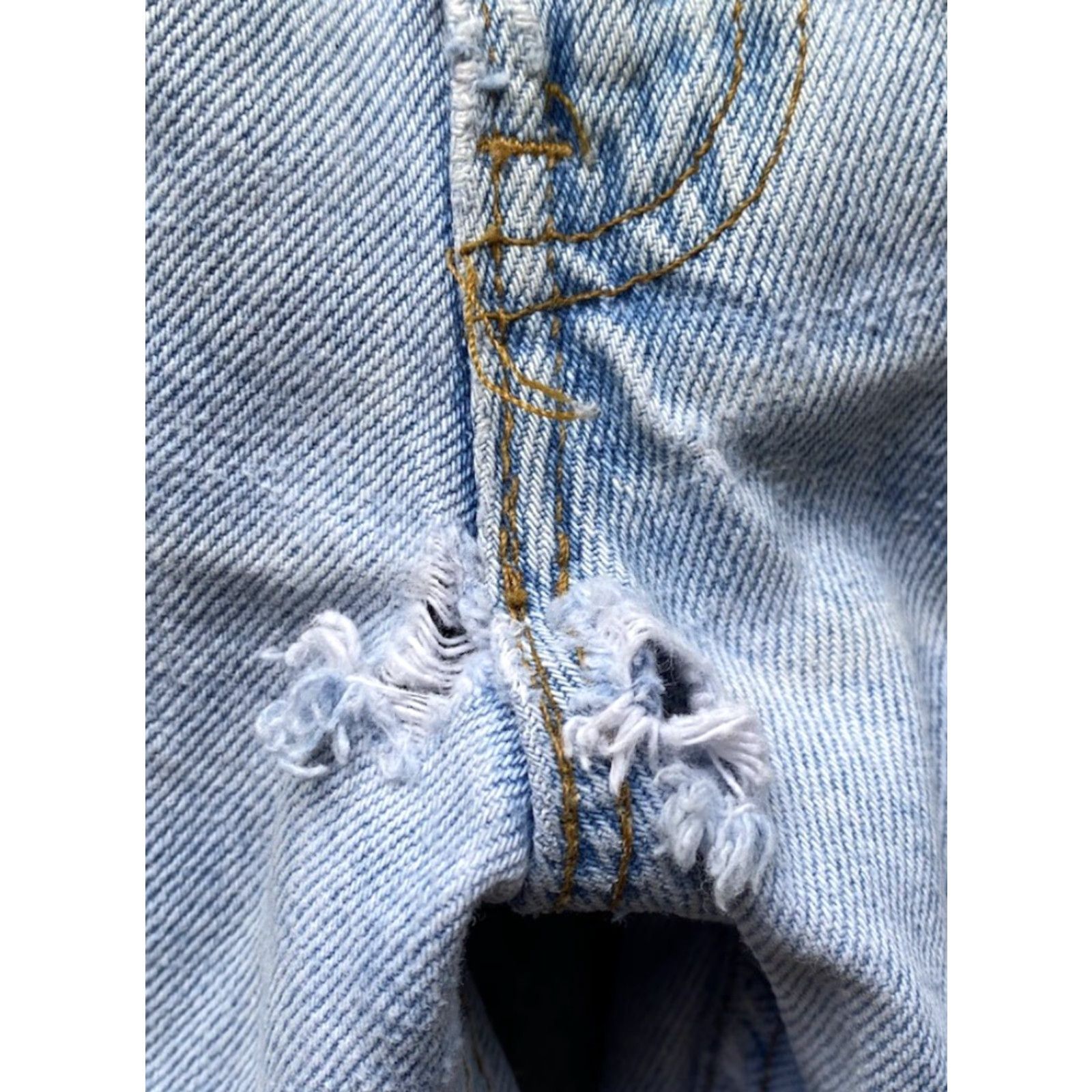 Levi's VINTAGE Levi's 560 Jeans Men 34x36 USA Blue 1994 Flaws Wear Pants - 34x36 Inseam 36 Mens Size US 34 / EU 50 - 7 Thumbnail