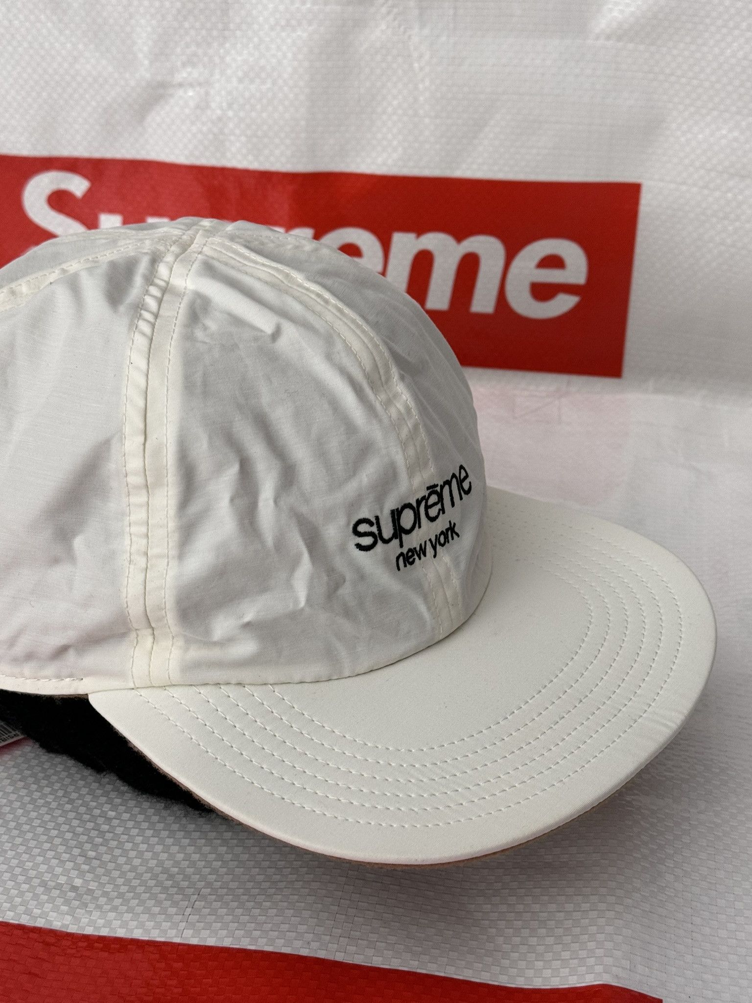 Supreme Supreme Classic Logo Reversible 6 Panel White cap