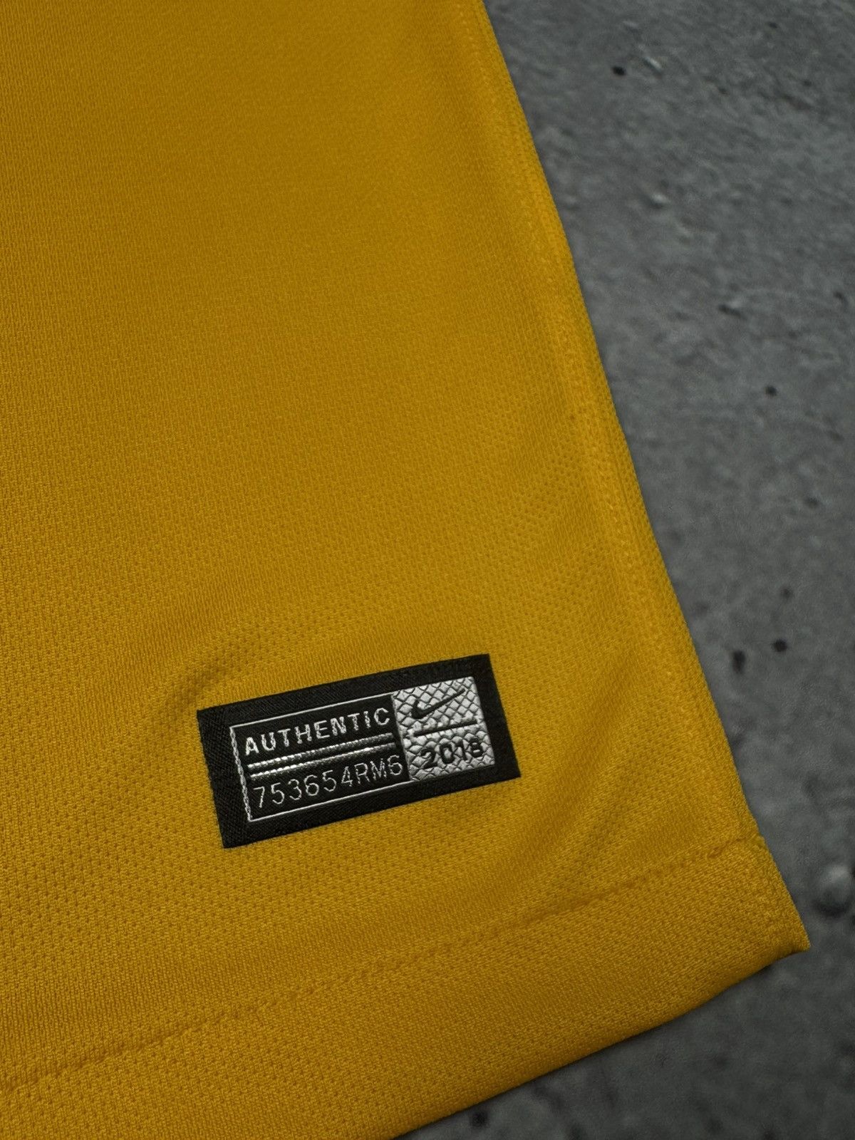 Nike Australia 2018-2019 Nike Football Jersey Size US XL / EU 56 / 4 - 6 Thumbnail
