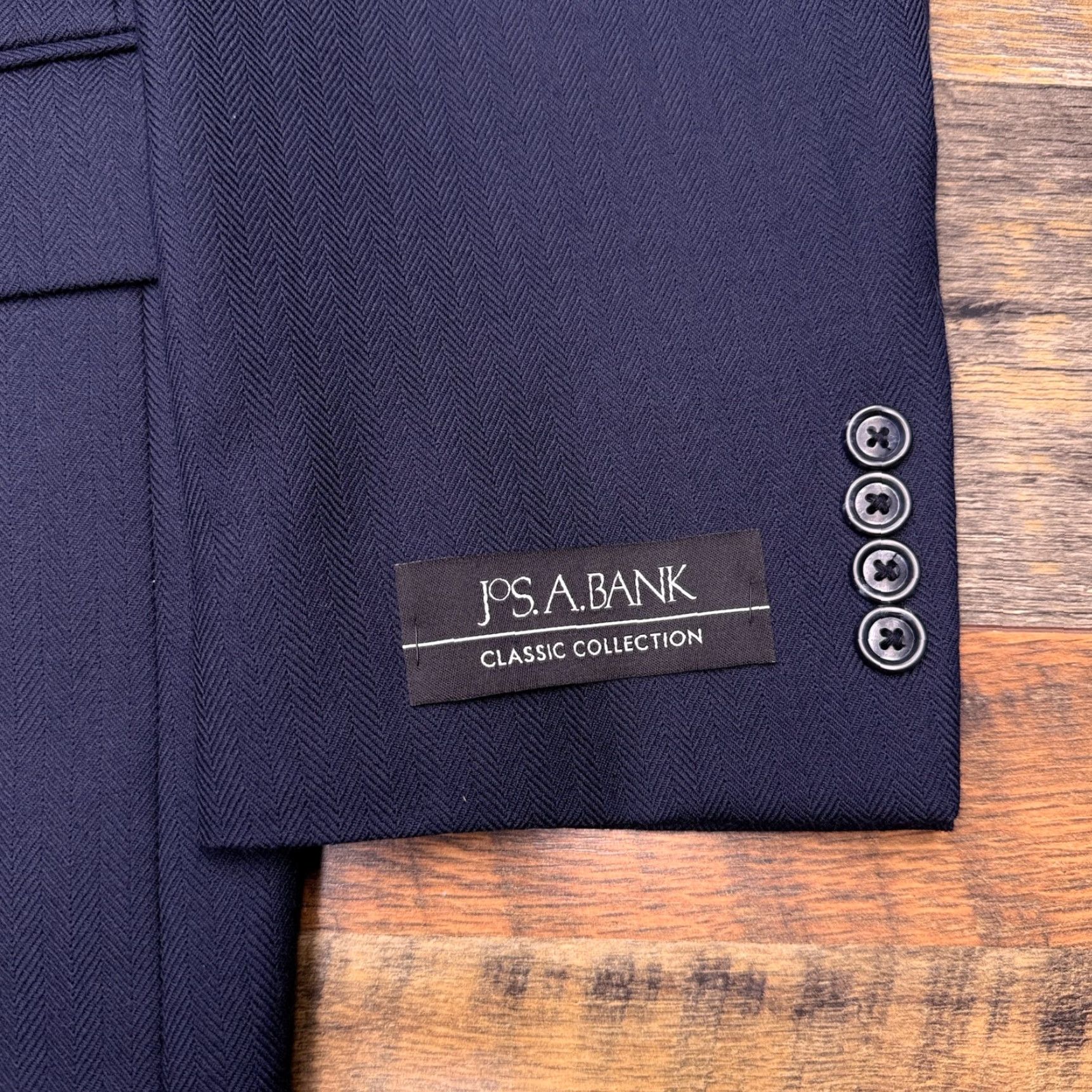 Jos. A. Bank Jos. A. Bank Blazer Men 50 Long Navy Wool Herringbone Classic 2-Button Notch Lapel Wool Lining Tweed Single-Breasted Jacket Coat Indoor Dry Clean Only Size 50R - 3 Thumbnail