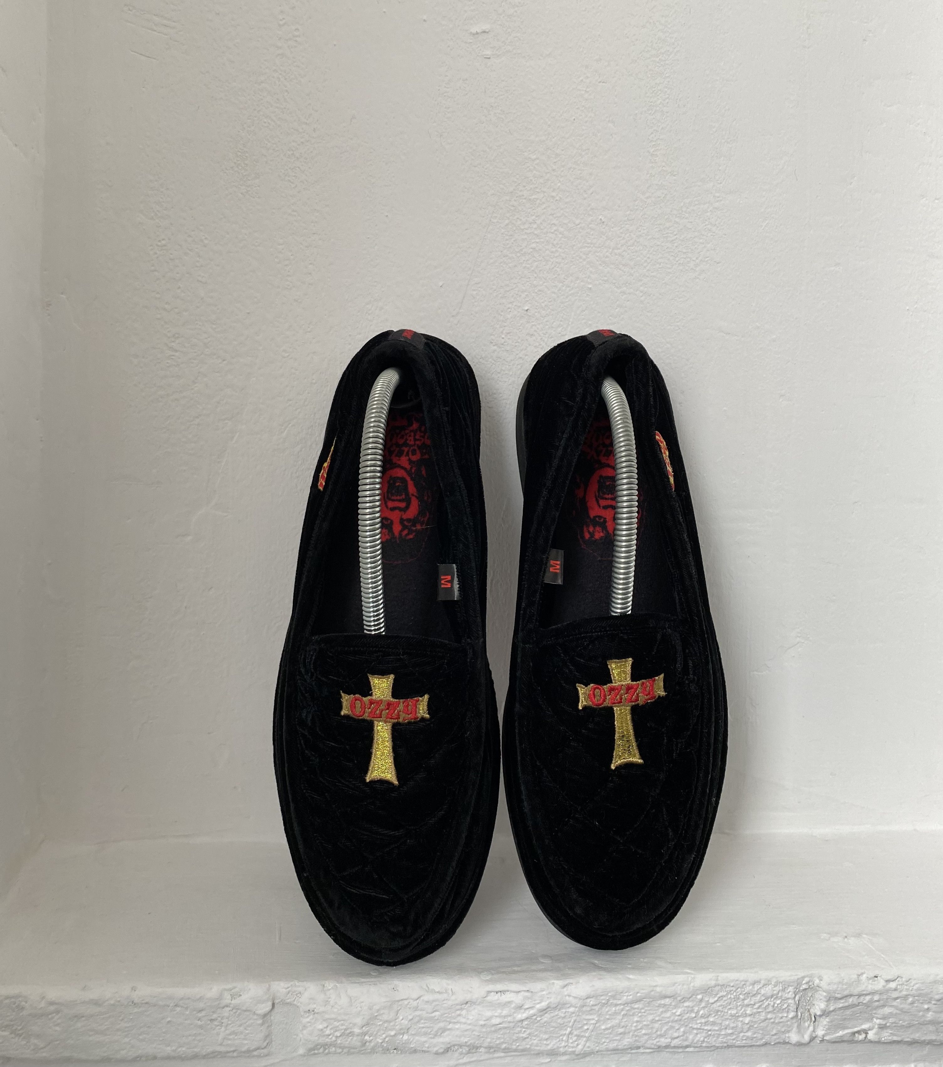 image of Avant Garde x Rock Band Vintage 2002 Ozzy Osbourne Funeral Velvet Loafers in Black, Men's (Size 7)
