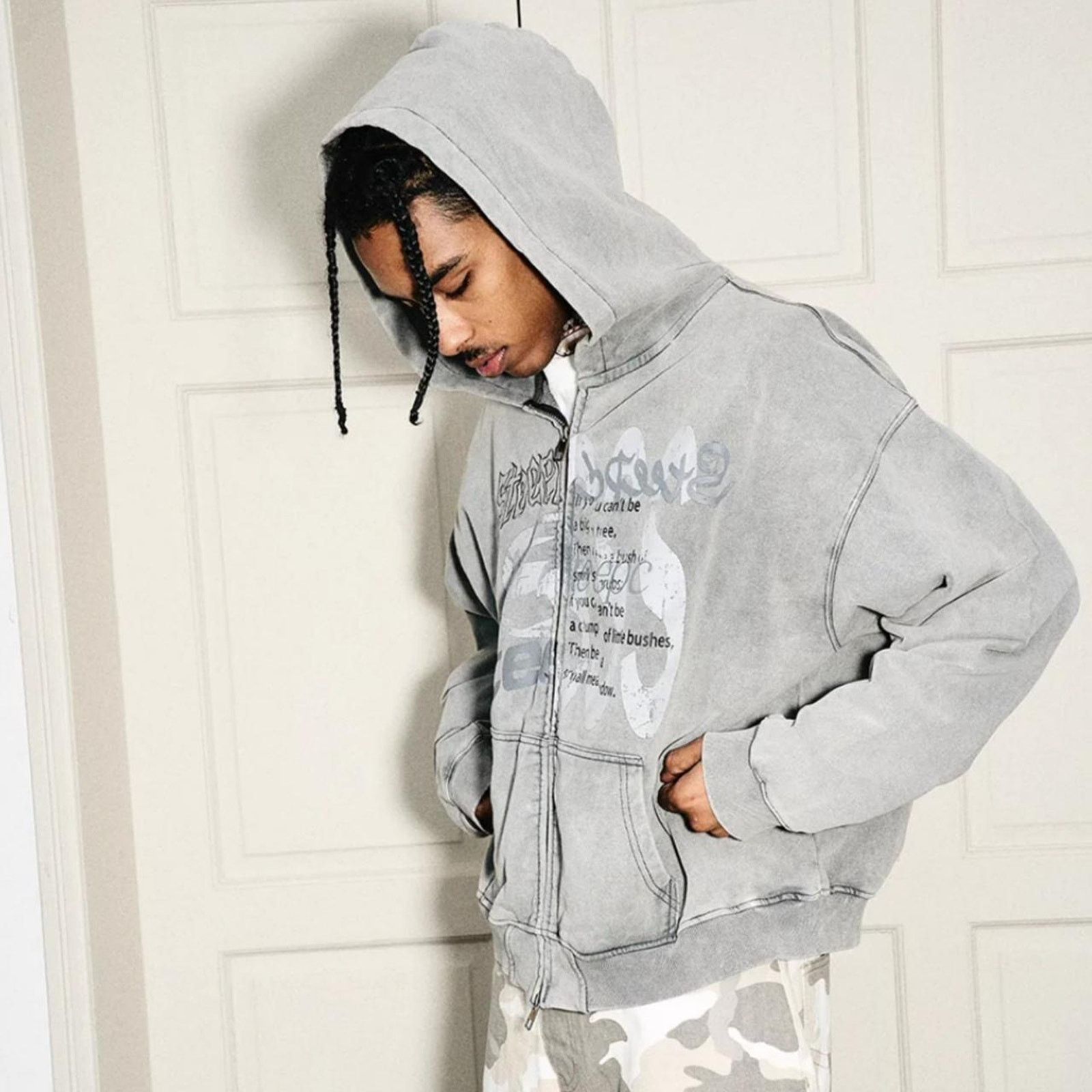 Japanese Brand × Vintage Vintage Faded Embroidered Gray Zip-Up Hoodie size Small Size US S / EU 44-46 / 1 - 6 Thumbnail