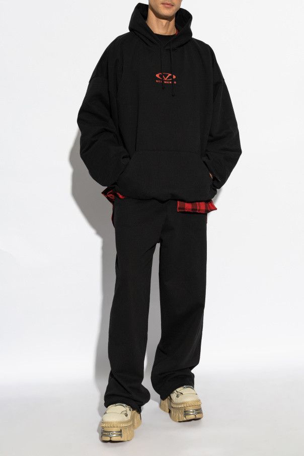 Vetements o1h1sh10525 Logo Hoodie in Black Size US S / EU 44-46 / 1 - 2 Thumbnail