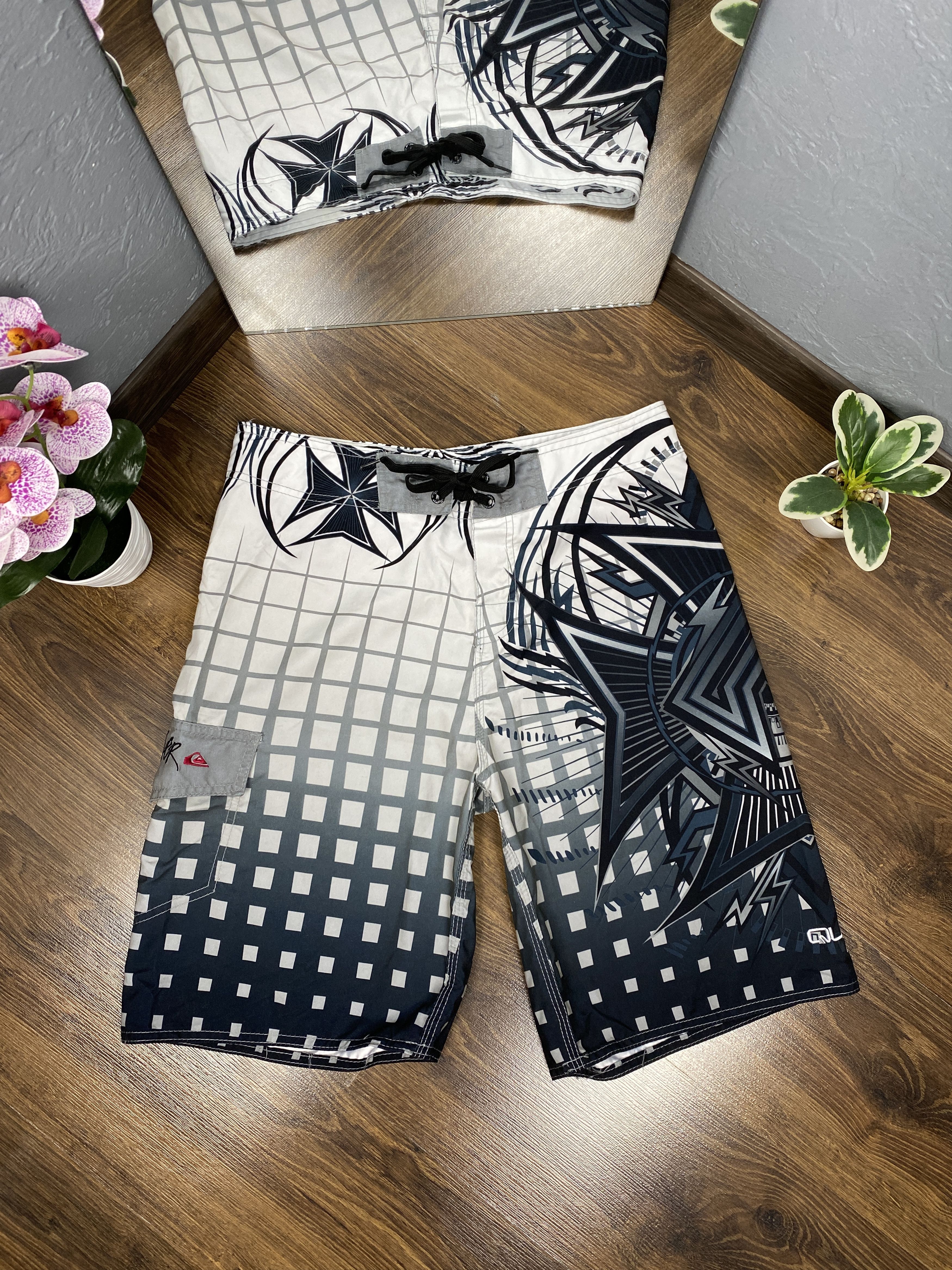 Quiksilver × Vintage Quiksilver 90s Vintage Surf Swimming Shorts Size US 34 / EU 50 - 1 Thumbnail