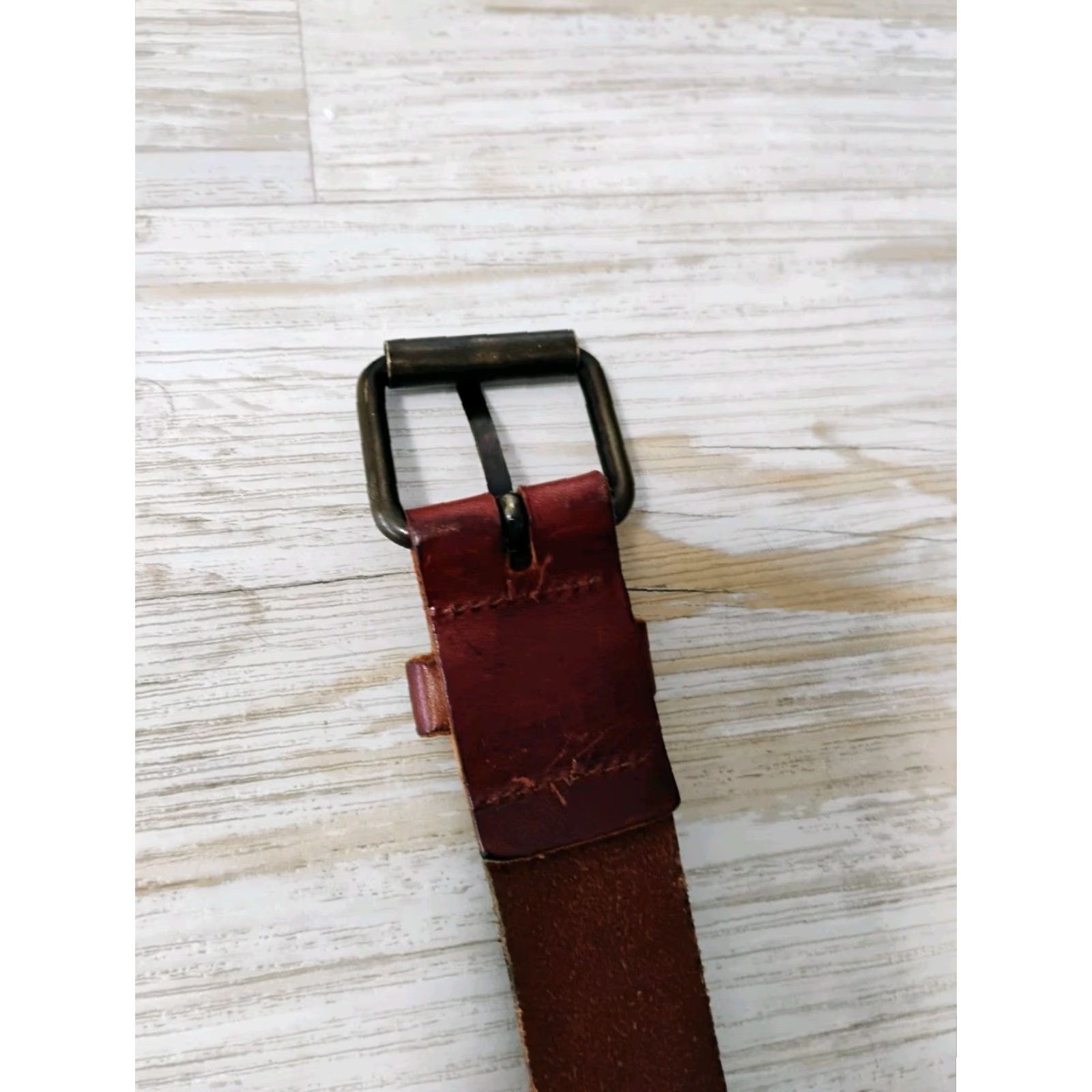 H&M H&M Leather Belt Dark Brown Brass Buckle Medium 33-34 Regular Men Belt Classic Distressed Patina Adjustable Size 32 - 3 Thumbnail