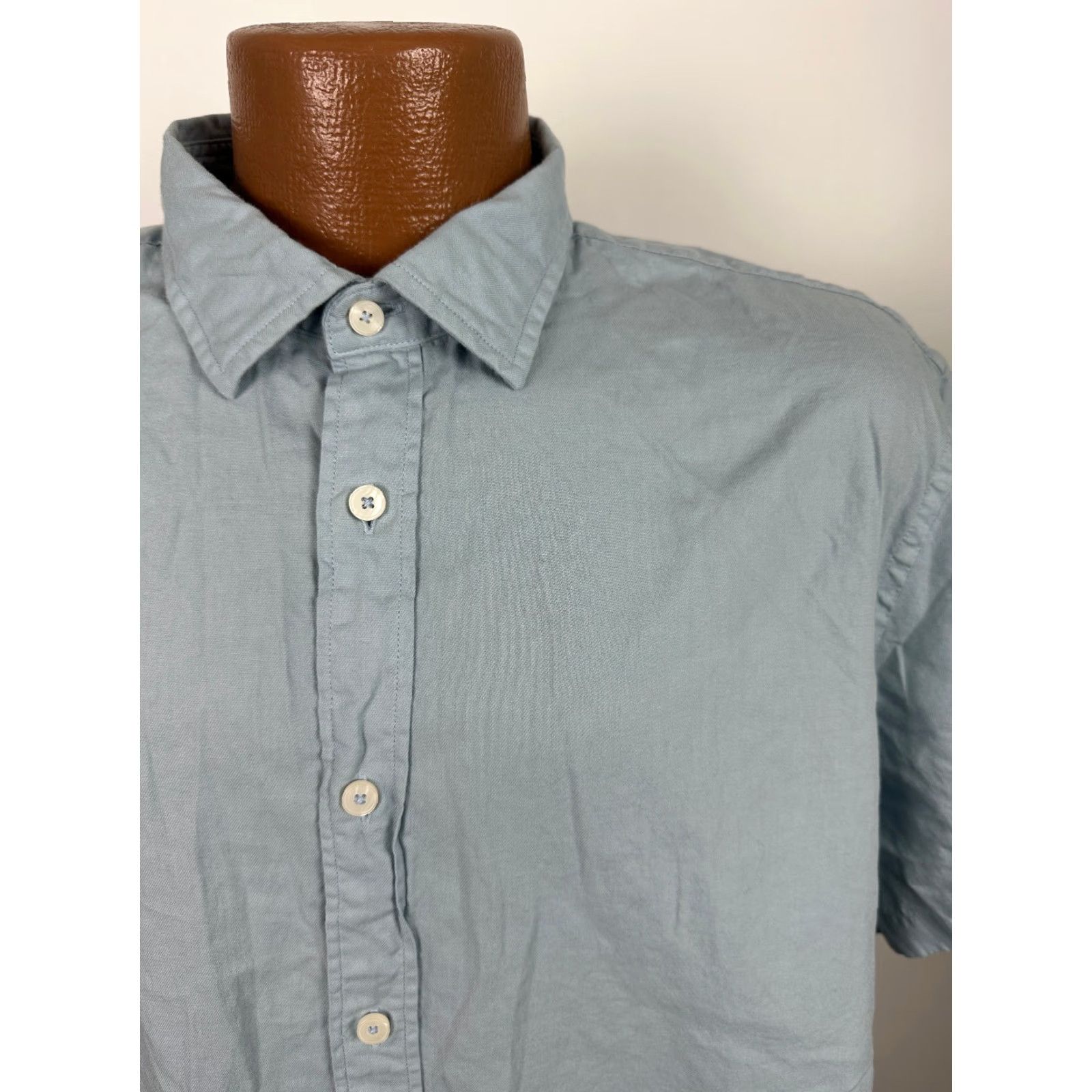 UNTUCKit UNTUCKit Shirt Men XL Light Weight Button Up Twill Cotton Short Sleeve Casual Business Blue 2000s? (no N/A) Size US XL / EU 56 / 4 - 3 Thumbnail
