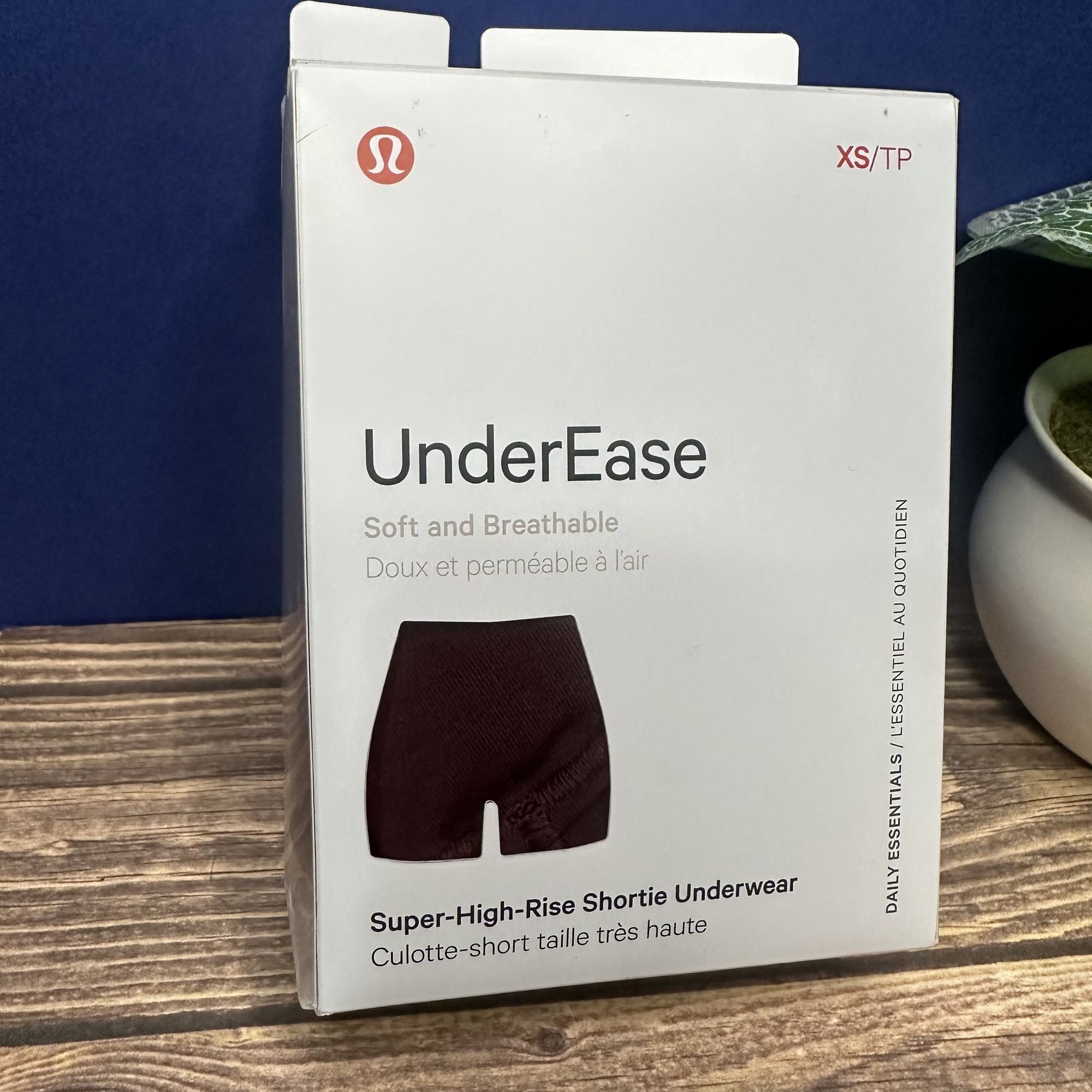Lululemon Lululemon UnderEase Super High Rise Shortie NWT Size XS Size ONE SIZE - 9 Thumbnail